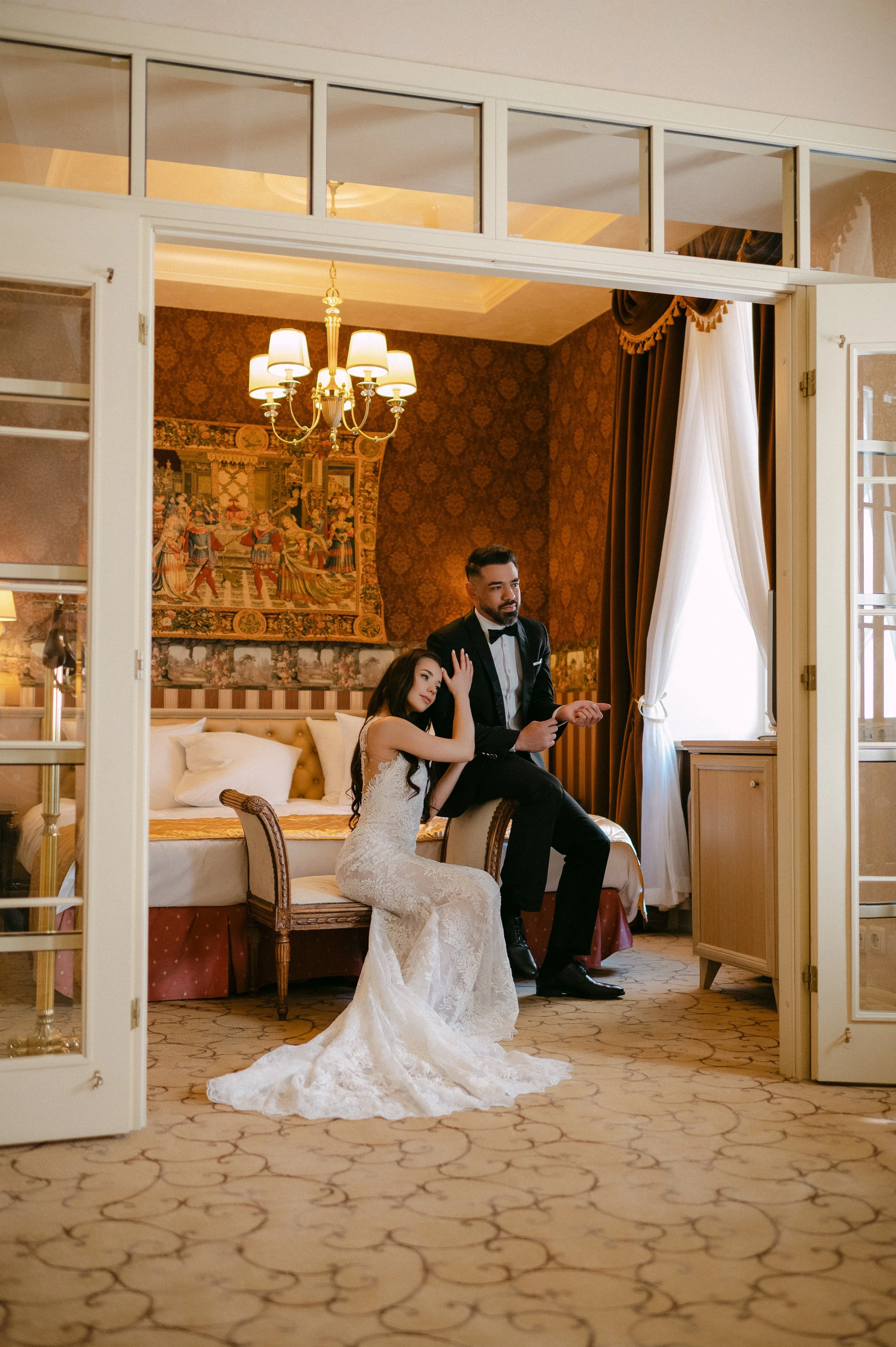 En bryllupsfotografering i Oslo hvor kjærlighet og magiske øyeblikk står i fokus. Jeg spesialiserer meg på bryllupsfotografier i Oslo og er klar til å forevige din store dag!
#BryllupsfotografOslo #OsloBryllup #Bryllupsfotograf #OsloWeddingPhotograph