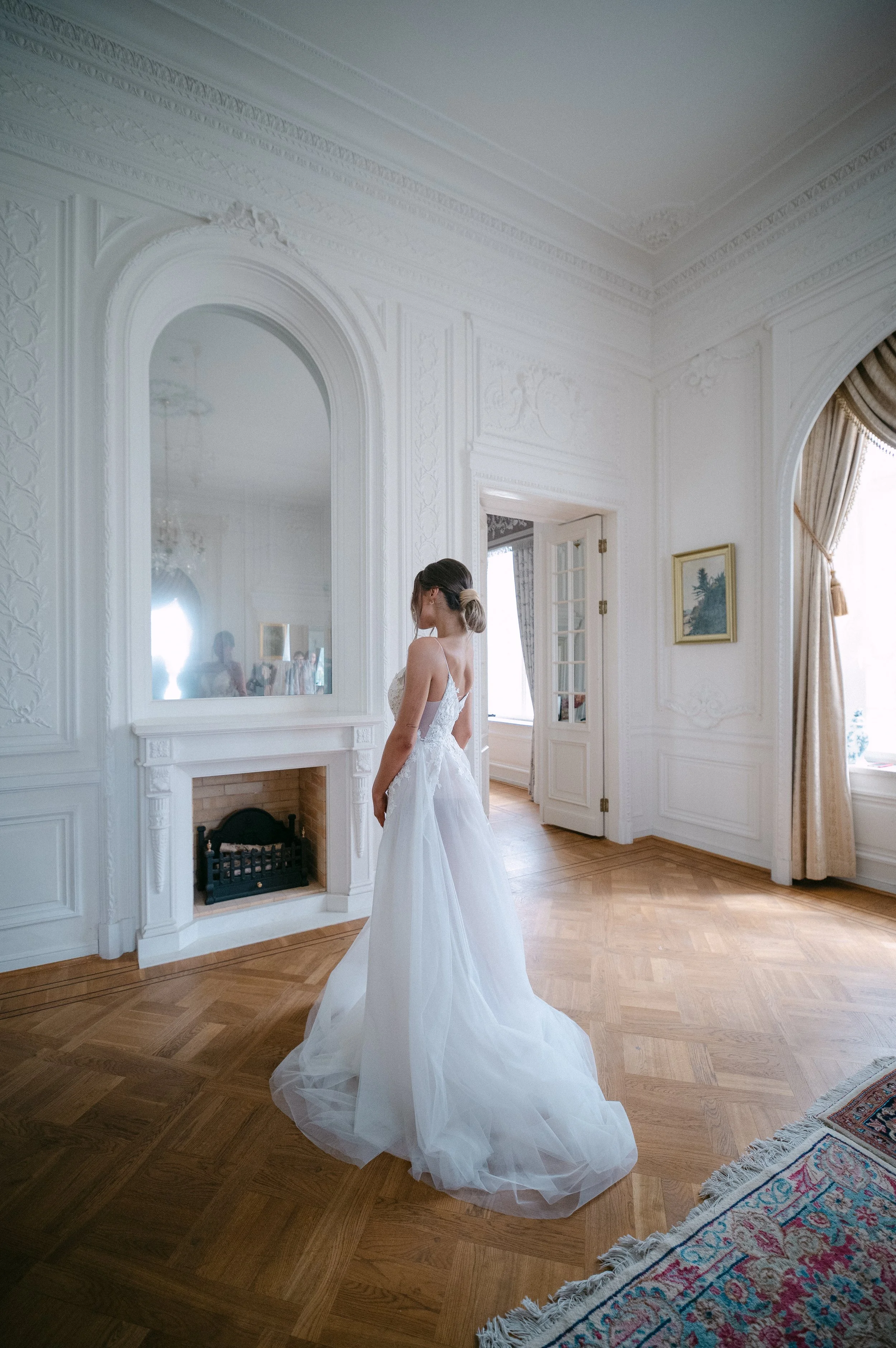 En bryllupsfotografering i Oslo hvor kjærlighet og magiske øyeblikk står i fokus. Jeg spesialiserer meg på bryllupsfotografier i Oslo og er klar til å forevige din store dag!
#BryllupsfotografOslo #OsloBryllup #Bryllupsfotograf #OsloWeddingPhotograph