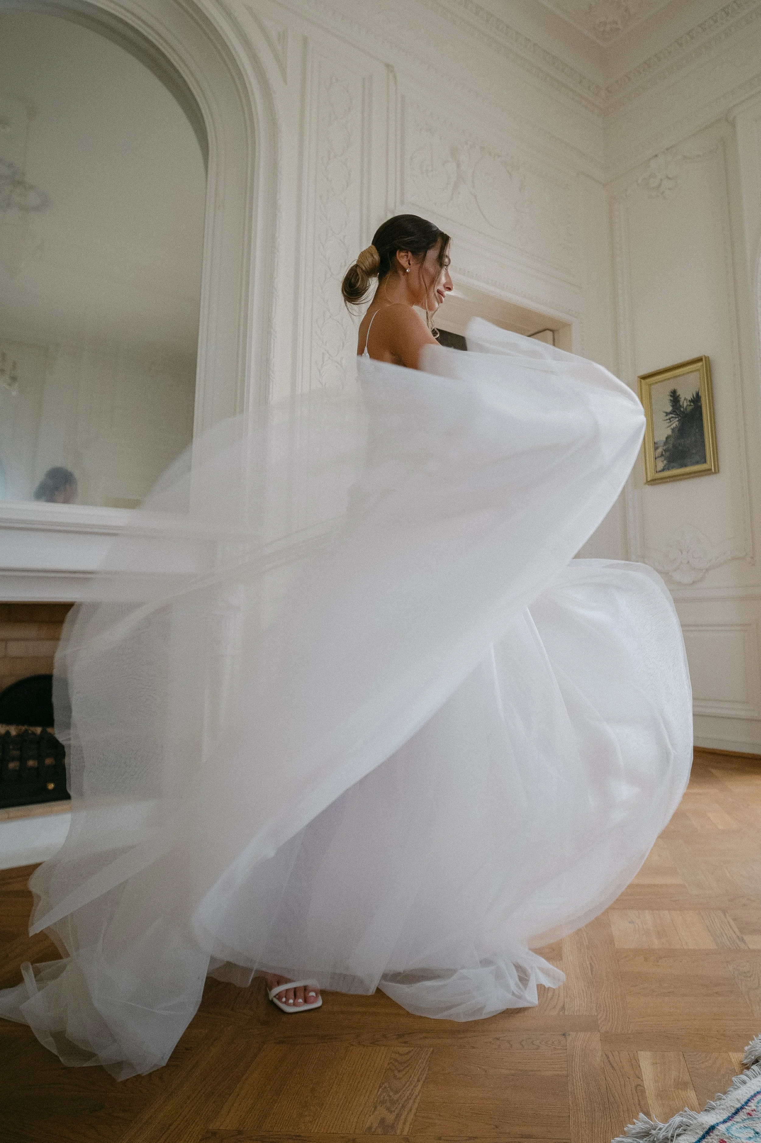 En bryllupsfotografering i Oslo hvor kjærlighet og magiske øyeblikk står i fokus. Jeg spesialiserer meg på bryllupsfotografier i Oslo og er klar til å forevige din store dag!
#BryllupsfotografOslo #OsloBryllup #Bryllupsfotograf #OsloWeddingPhotograph