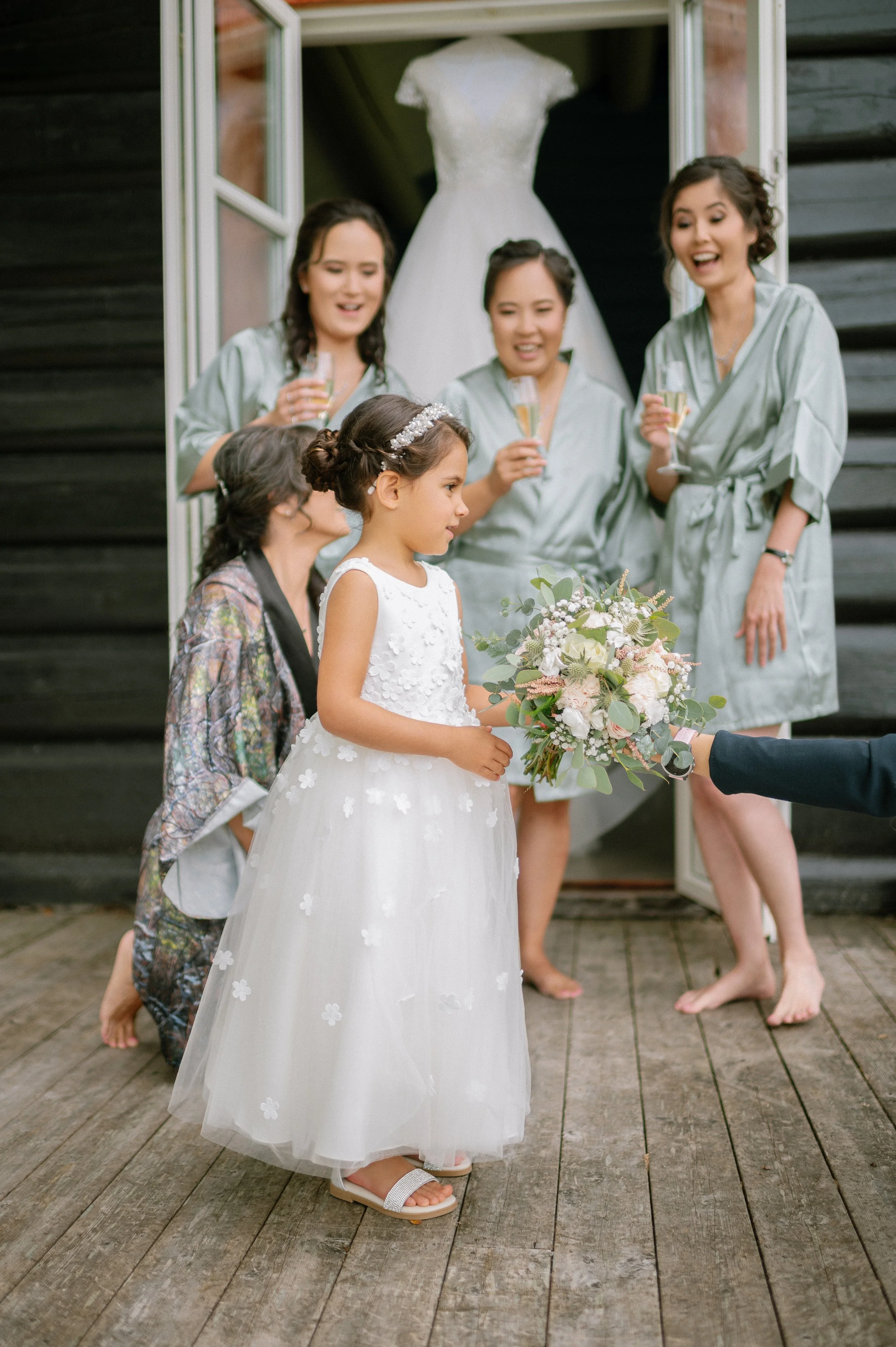 En bryllupsfotografering i Oslo hvor kjærlighet og magiske øyeblikk står i fokus. Jeg spesialiserer meg på bryllupsfotografier i Oslo og er klar til å forevige din store dag!
#BryllupsfotografOslo #OsloBryllup #Bryllupsfotograf #OsloWeddingPhotograph