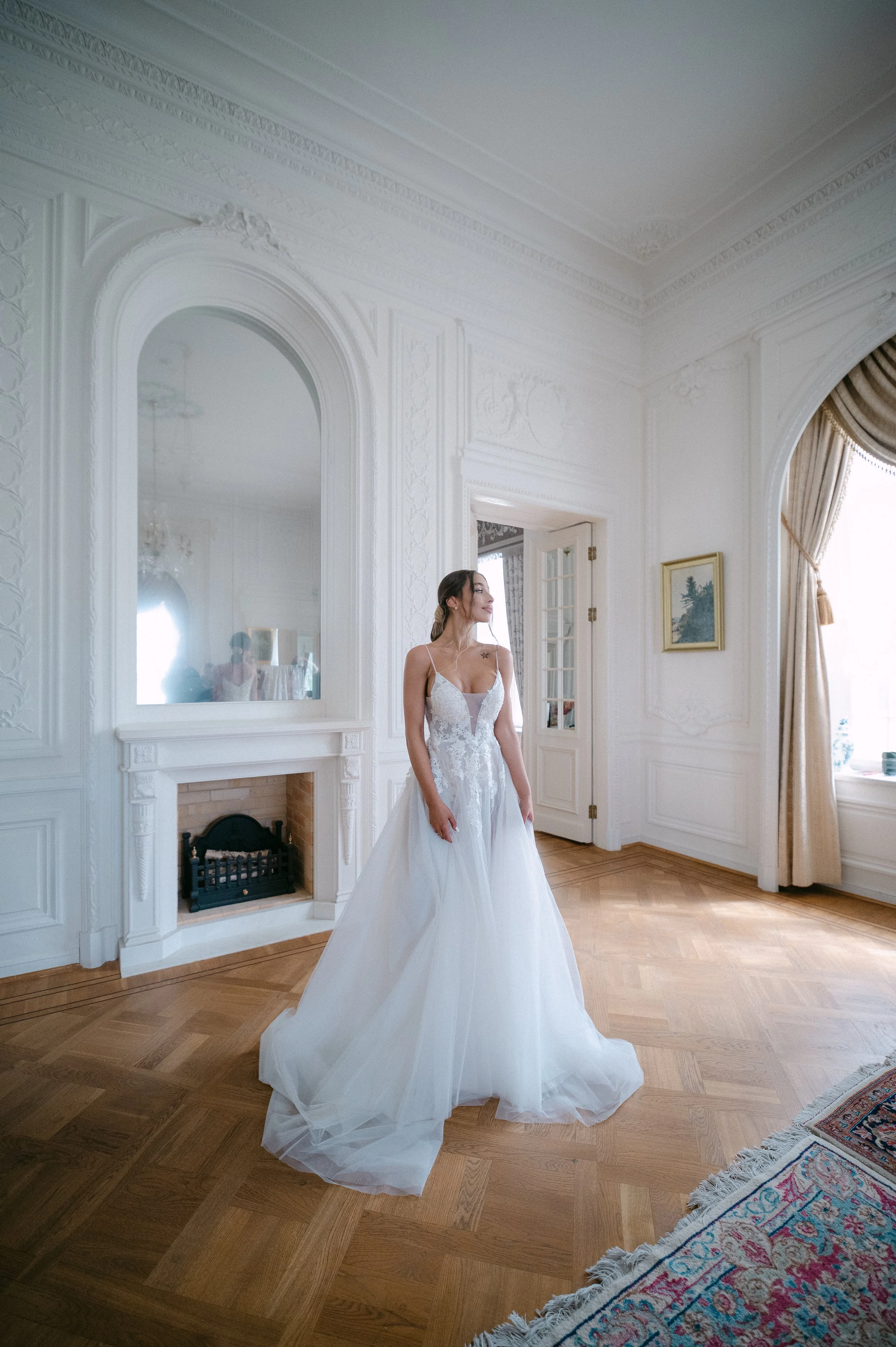 En bryllupsfotografering i Oslo hvor kjærlighet og magiske øyeblikk står i fokus. Jeg spesialiserer meg på bryllupsfotografier i Oslo og er klar til å forevige din store dag!
#BryllupsfotografOslo #OsloBryllup #Bryllupsfotograf #OsloWeddingPhotograph