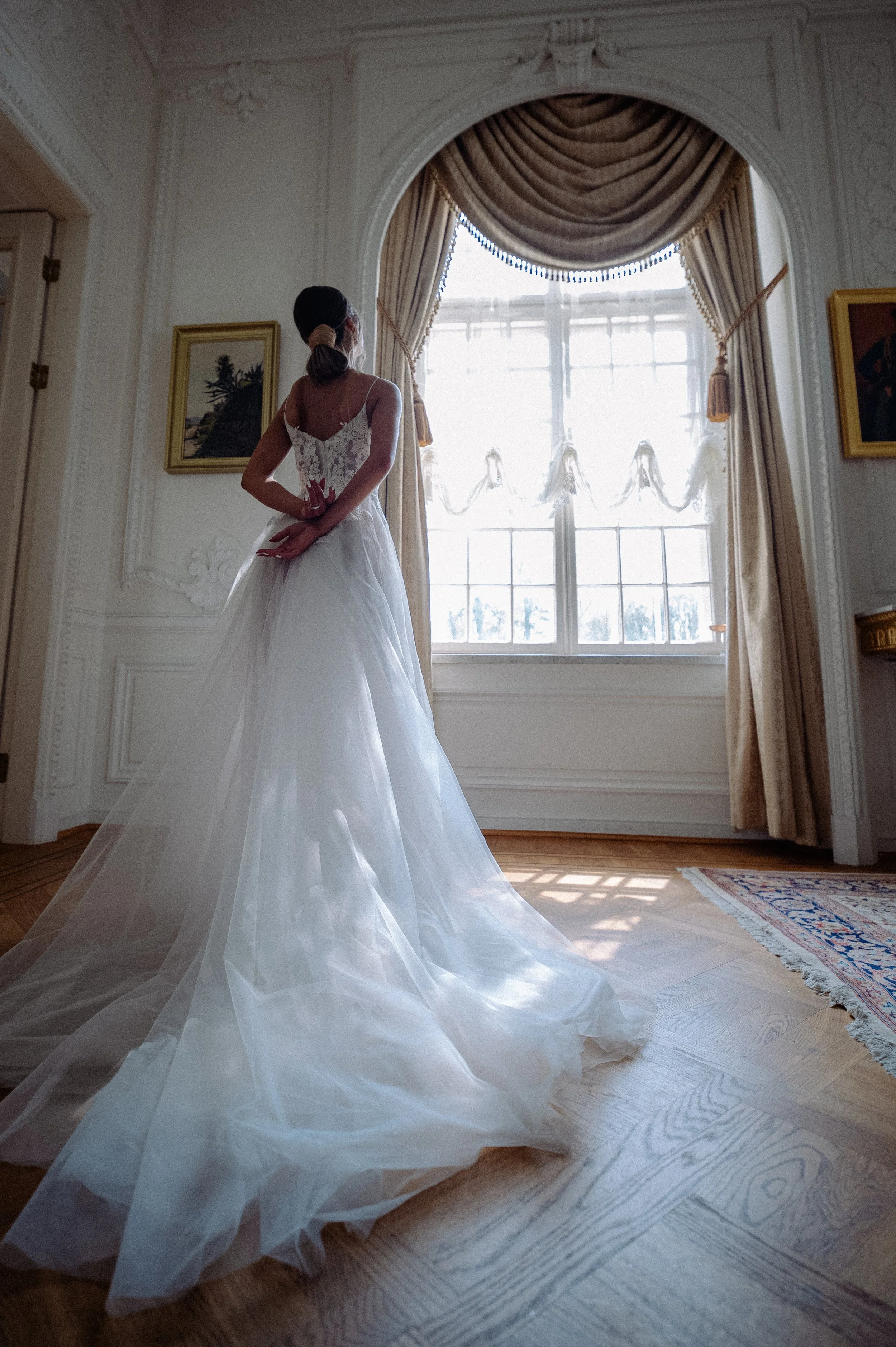 En bryllupsfotografering i Oslo hvor kjærlighet og magiske øyeblikk står i fokus. Jeg spesialiserer meg på bryllupsfotografier i Oslo og er klar til å forevige din store dag!
#BryllupsfotografOslo #OsloBryllup #Bryllupsfotograf #OsloWeddingPhotograph