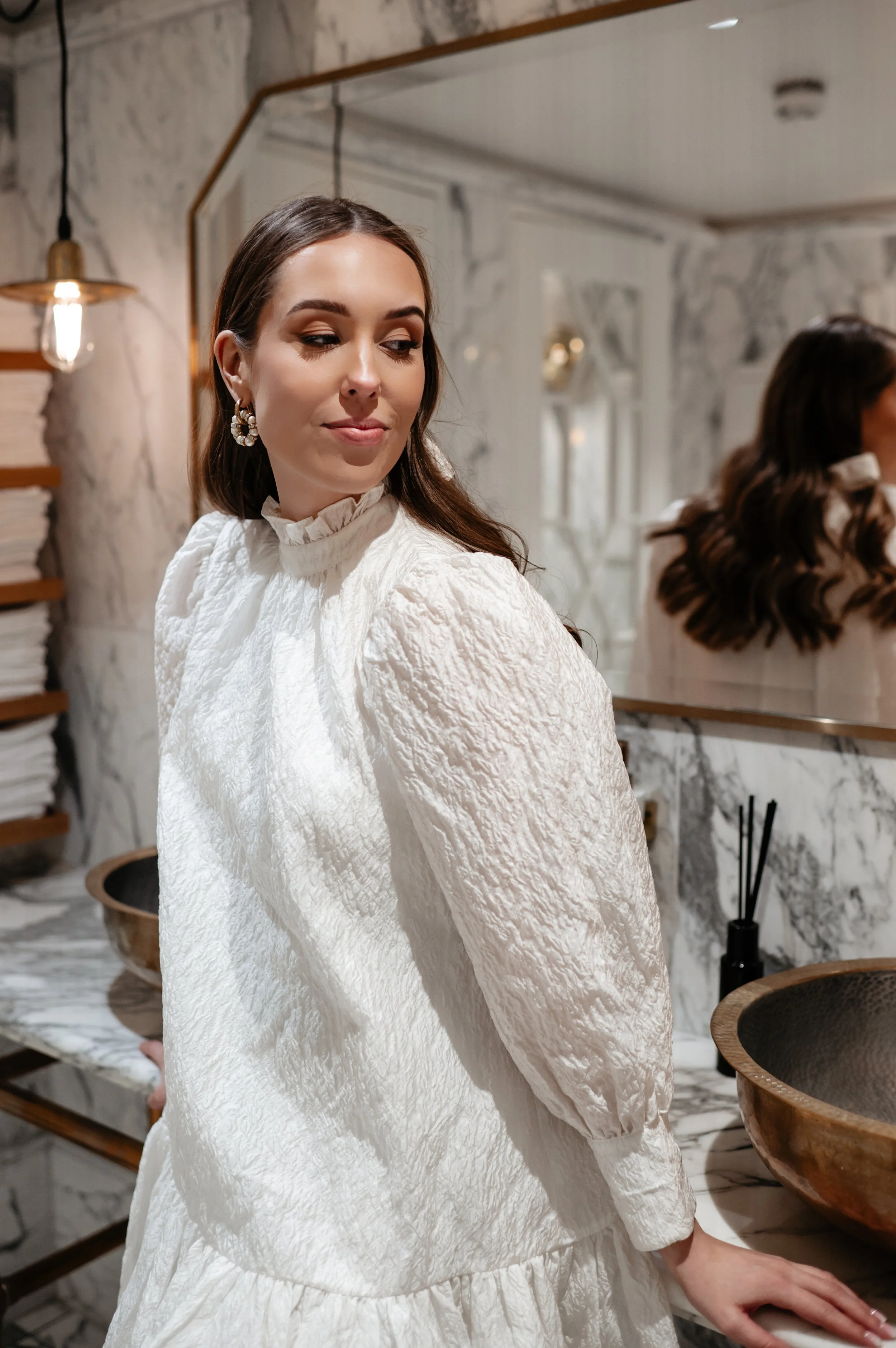 En bryllupsfotografering i Oslo hvor kjærlighet og magiske øyeblikk står i fokus. Jeg spesialiserer meg på bryllupsfotografier i Oslo og er klar til å forevige din store dag!
#BryllupsfotografOslo #OsloBryllup #Bryllupsfotograf #OsloWeddingPhotograph