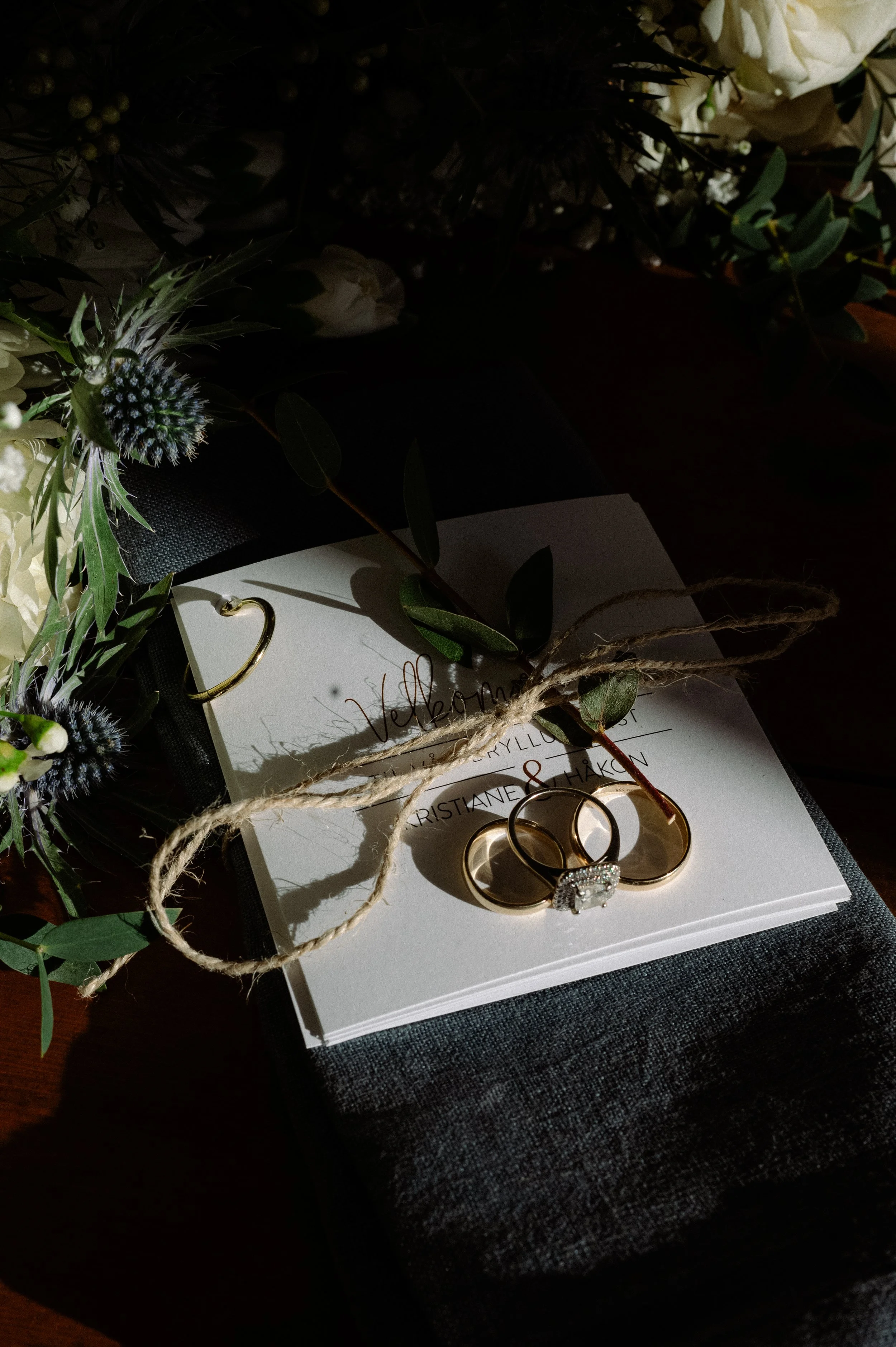 En bryllupsfotografering i Oslo hvor kjærlighet og magiske øyeblikk står i fokus. Jeg spesialiserer meg på bryllupsfotografier i Oslo og er klar til å forevige din store dag!
#BryllupsfotografOslo #OsloBryllup #Bryllupsfotograf #OsloWeddingPhotograph