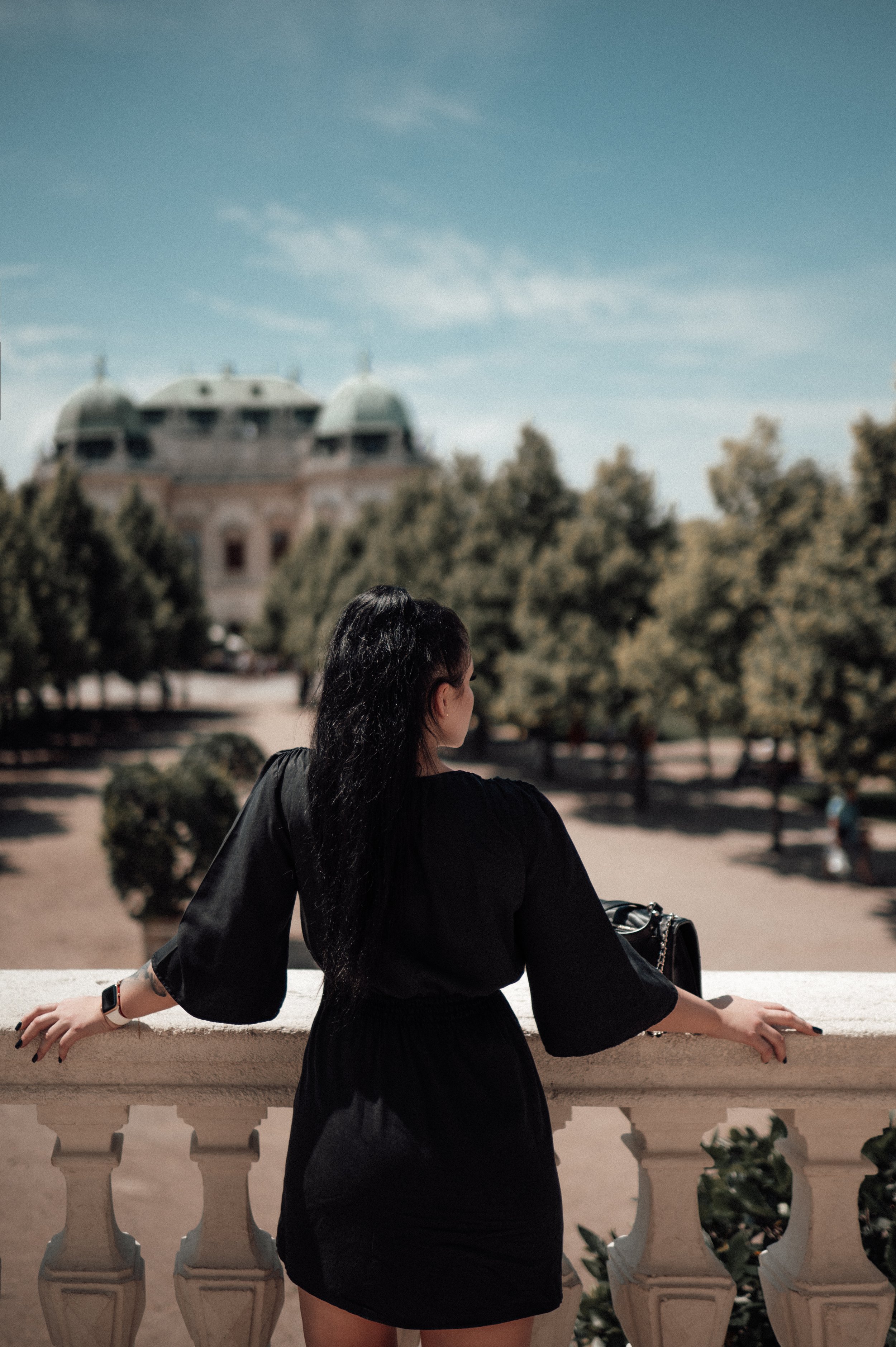 SHOT BY INÈS DEEP FASHION BLUE 3.jpg