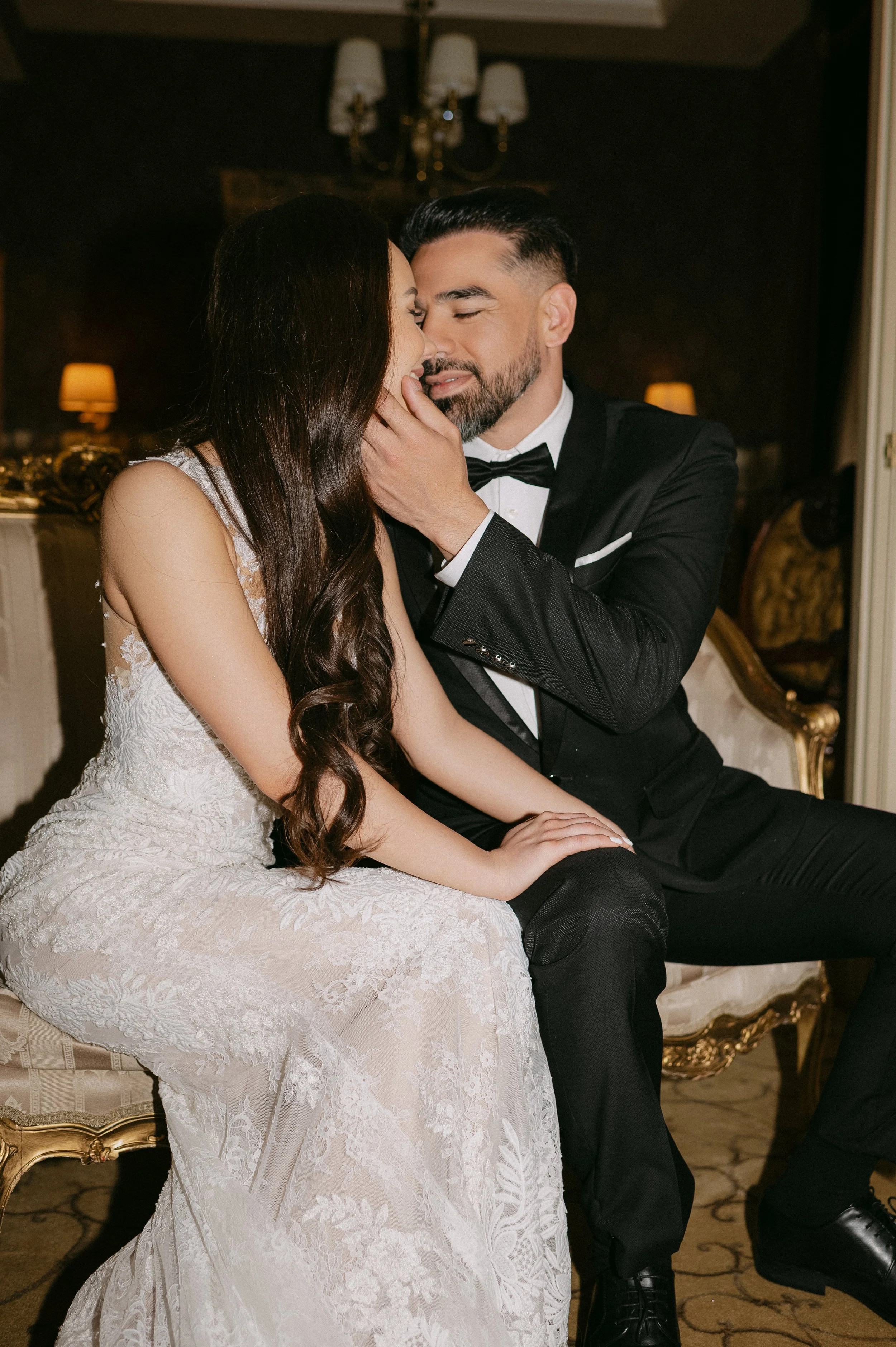 En bryllupsfotografering i Oslo hvor kjærlighet og magiske øyeblikk står i fokus. Jeg spesialiserer meg på bryllupsfotografier i Oslo og er klar til å forevige din store dag!
#BryllupsfotografOslo #OsloBryllup #Bryllupsfotograf #OsloWeddingPhotograph