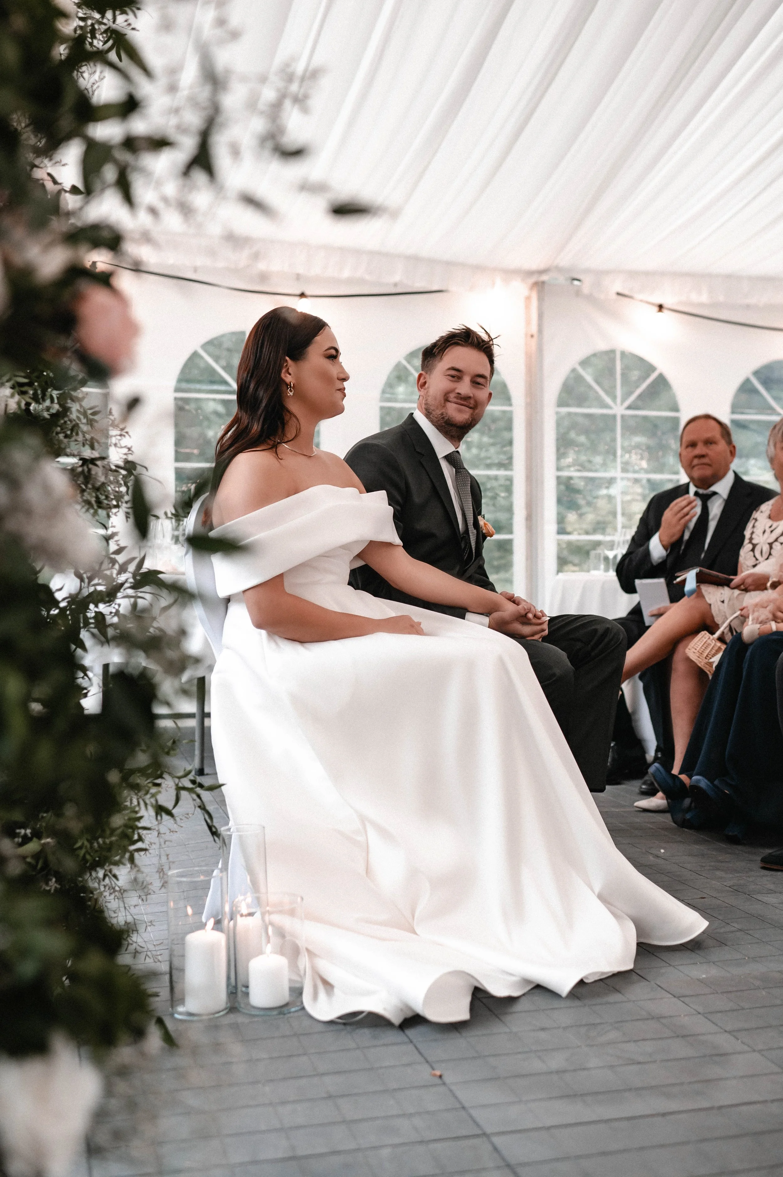 En bryllupsfotografering i Oslo hvor kjærlighet og magiske øyeblikk står i fokus. Jeg spesialiserer meg på bryllupsfotografier i Oslo og er klar til å forevige din store dag!
#BryllupsfotografOslo #OsloBryllup #Bryllupsfotograf #OsloWeddingPhotograph