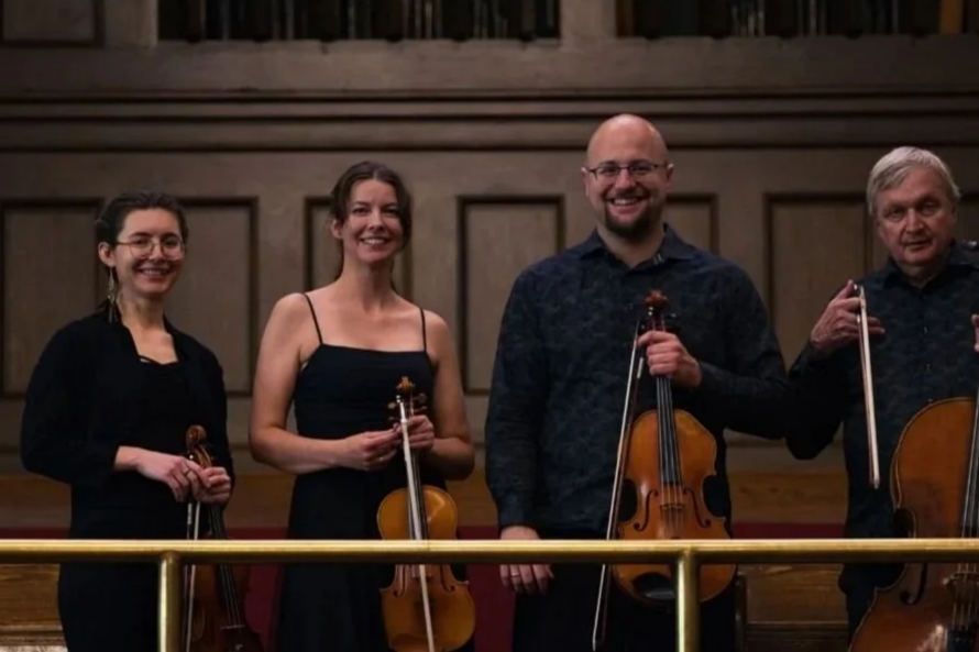 CHAMBER V: 90's Nostalgia