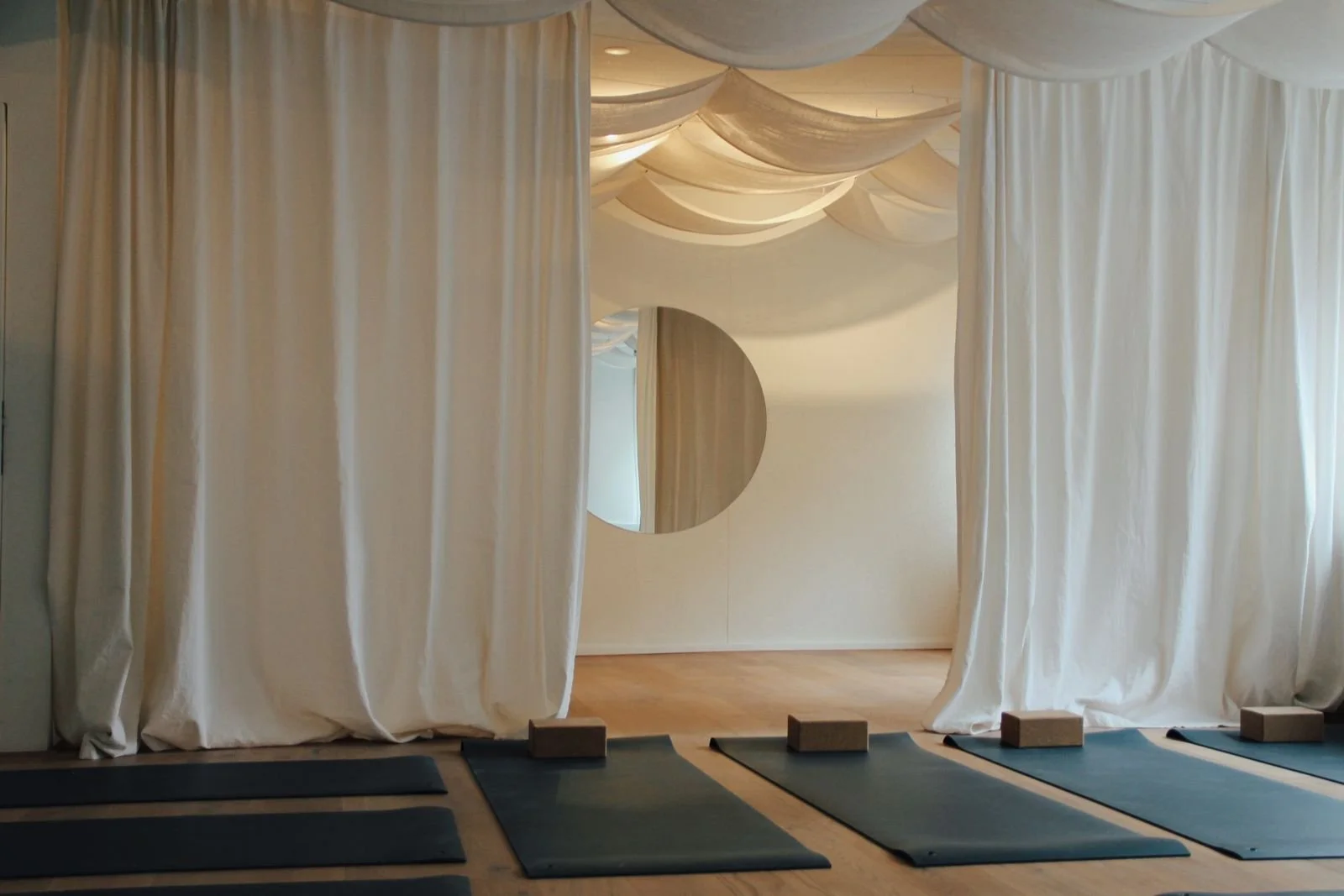 Studio-VVOO-Zurich-Katonahyoga.jpeg