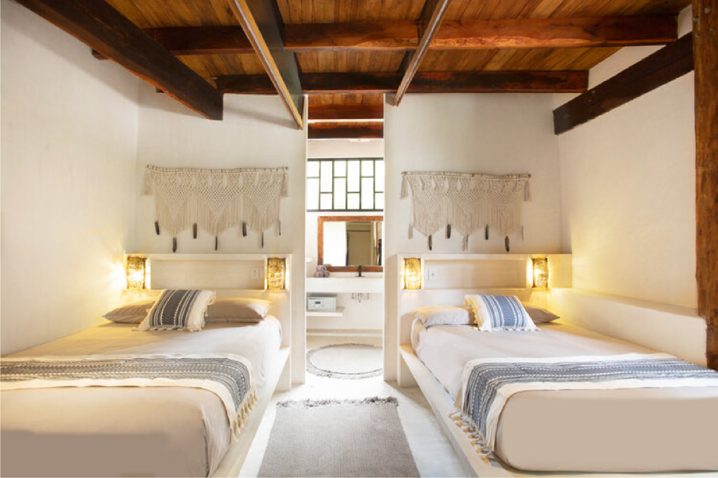Asset 7DOUBLE ROOM BED.png