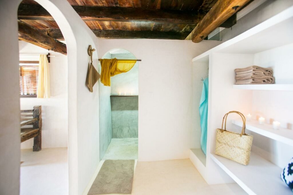 closet-1024x682.jpeg