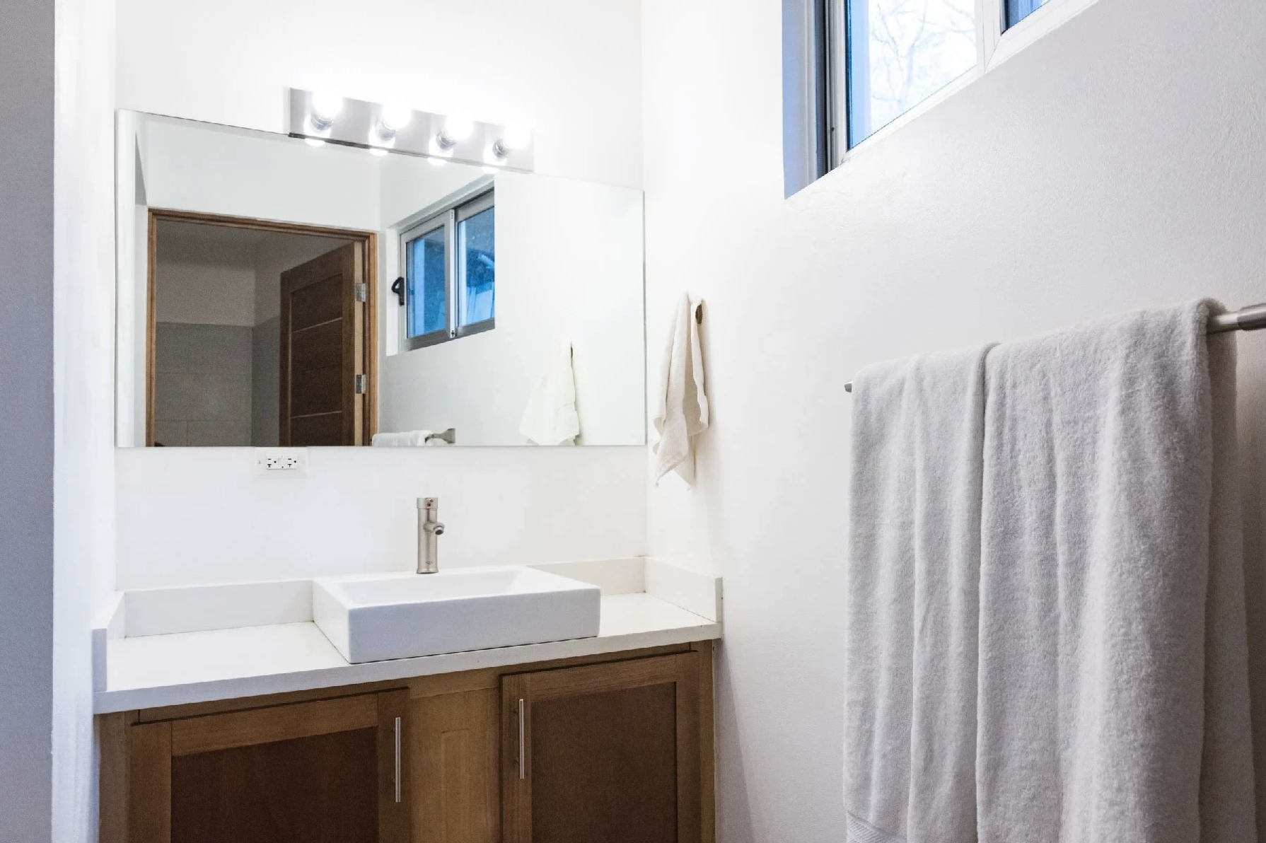 YTT Costa rica - Double Twin or Single King - Jungle Facing 2.png