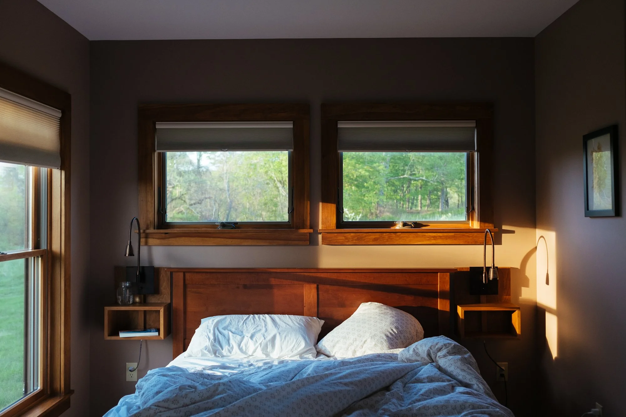 sunrise-cabin-bed-airbnb-vermont.jpg