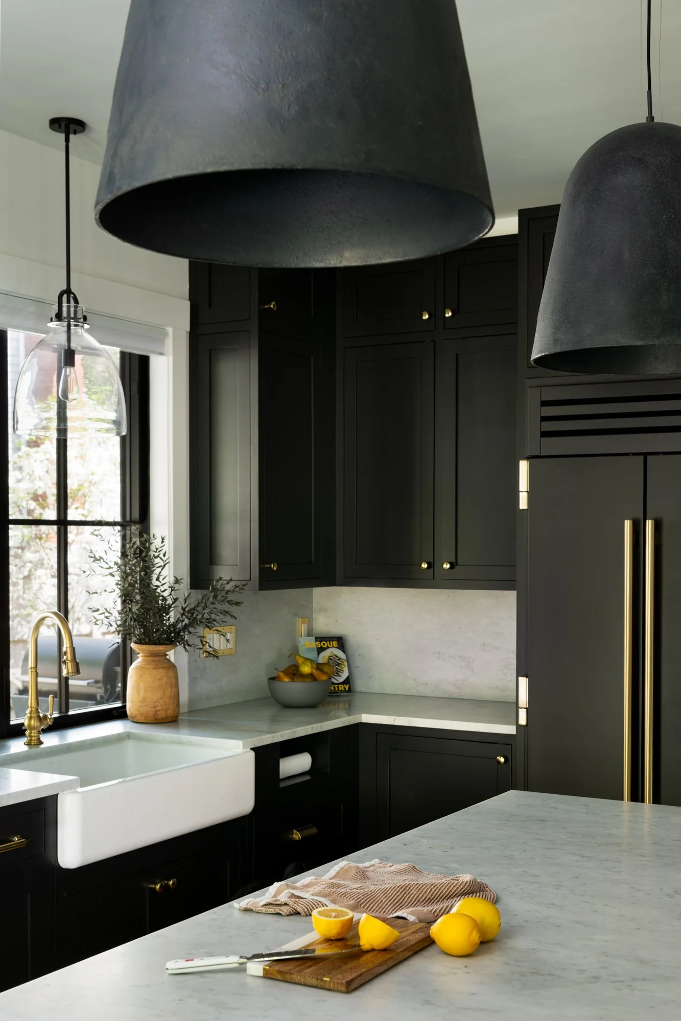 dark-kitchen-cut-lemons.jpg