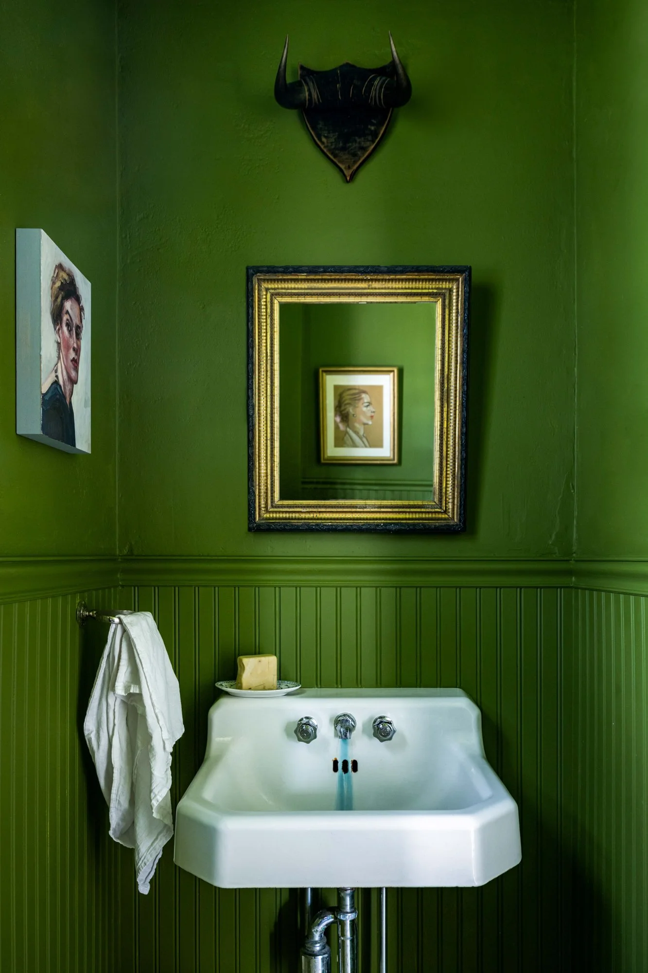 moody-forest-green-bathroom-rockport.jpg