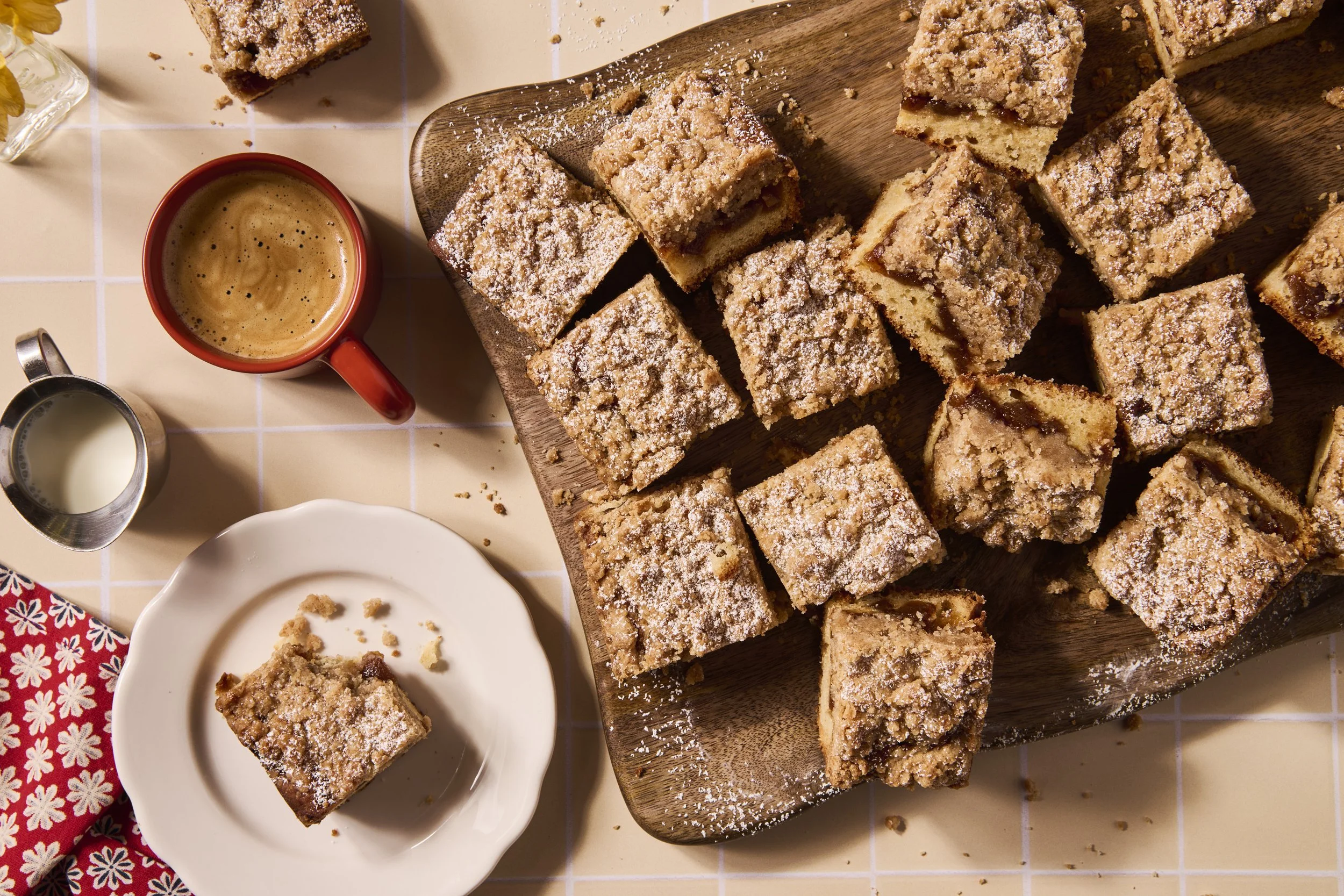 Apple Crumb Cake_BOTW_2026_Lifestyle_H_18445.jpg