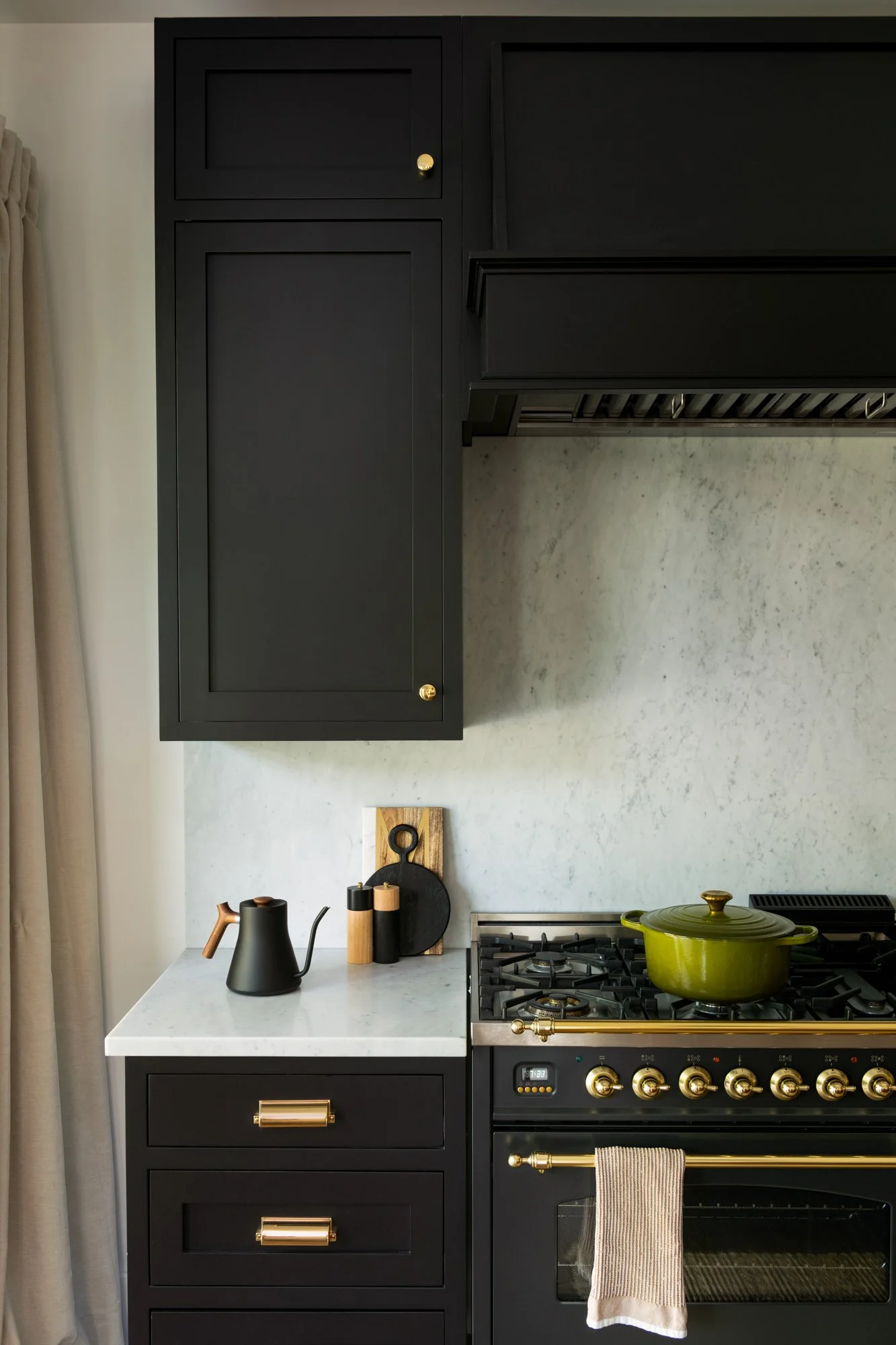 modern-kitchen-tea-kettle-massachusetts.jpg