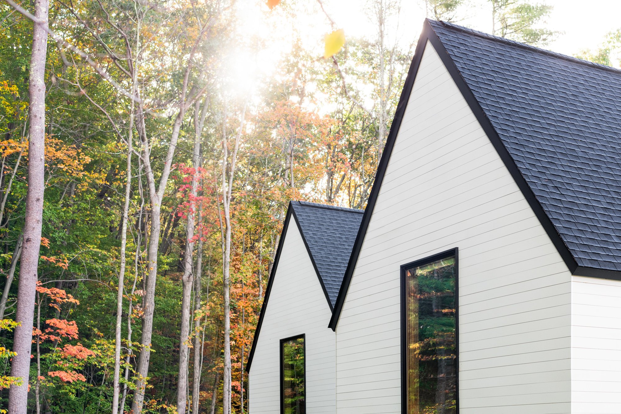 roofline-fall-foliage-new-england.jpg
