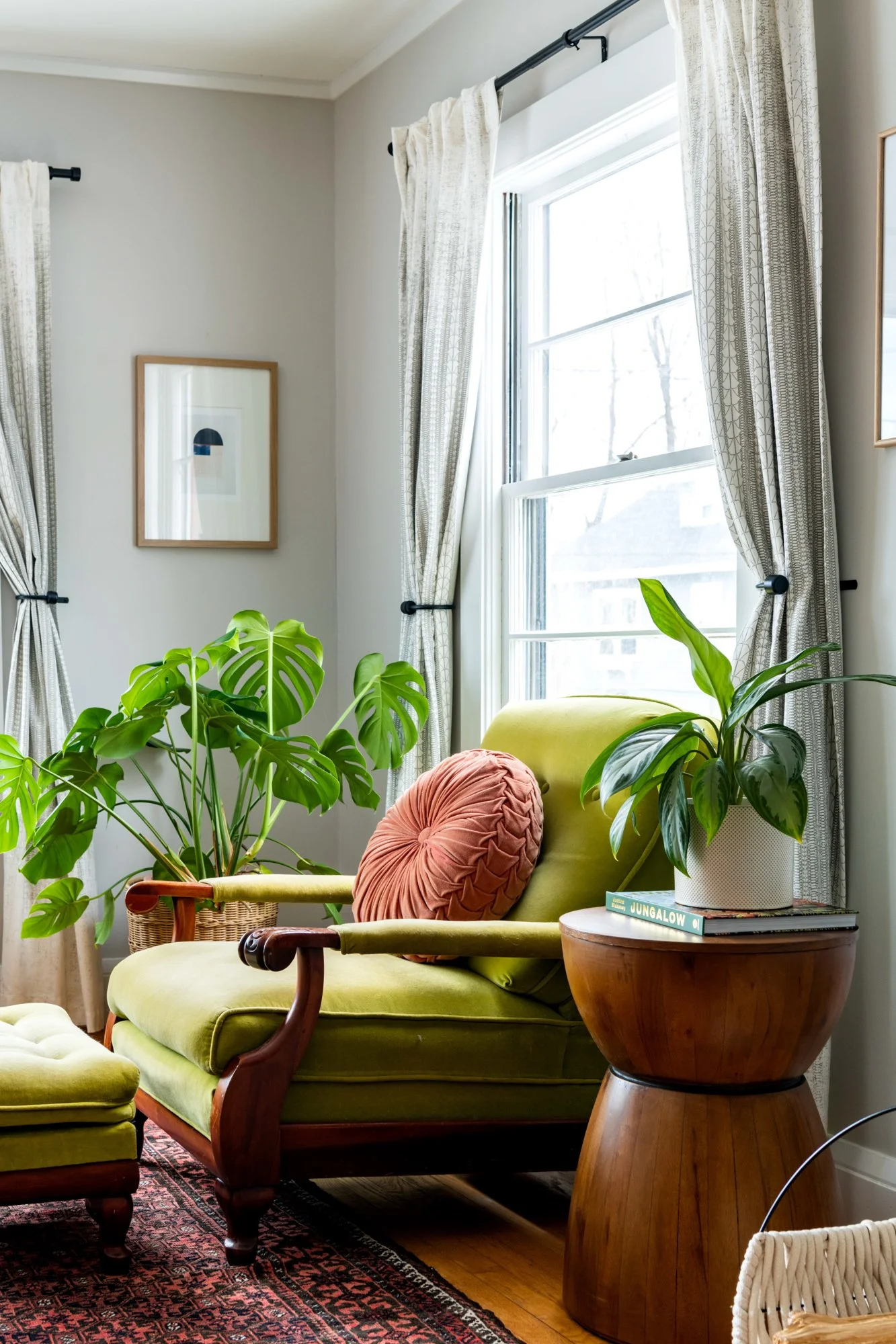 colorful-reading-nook-maine.jpg