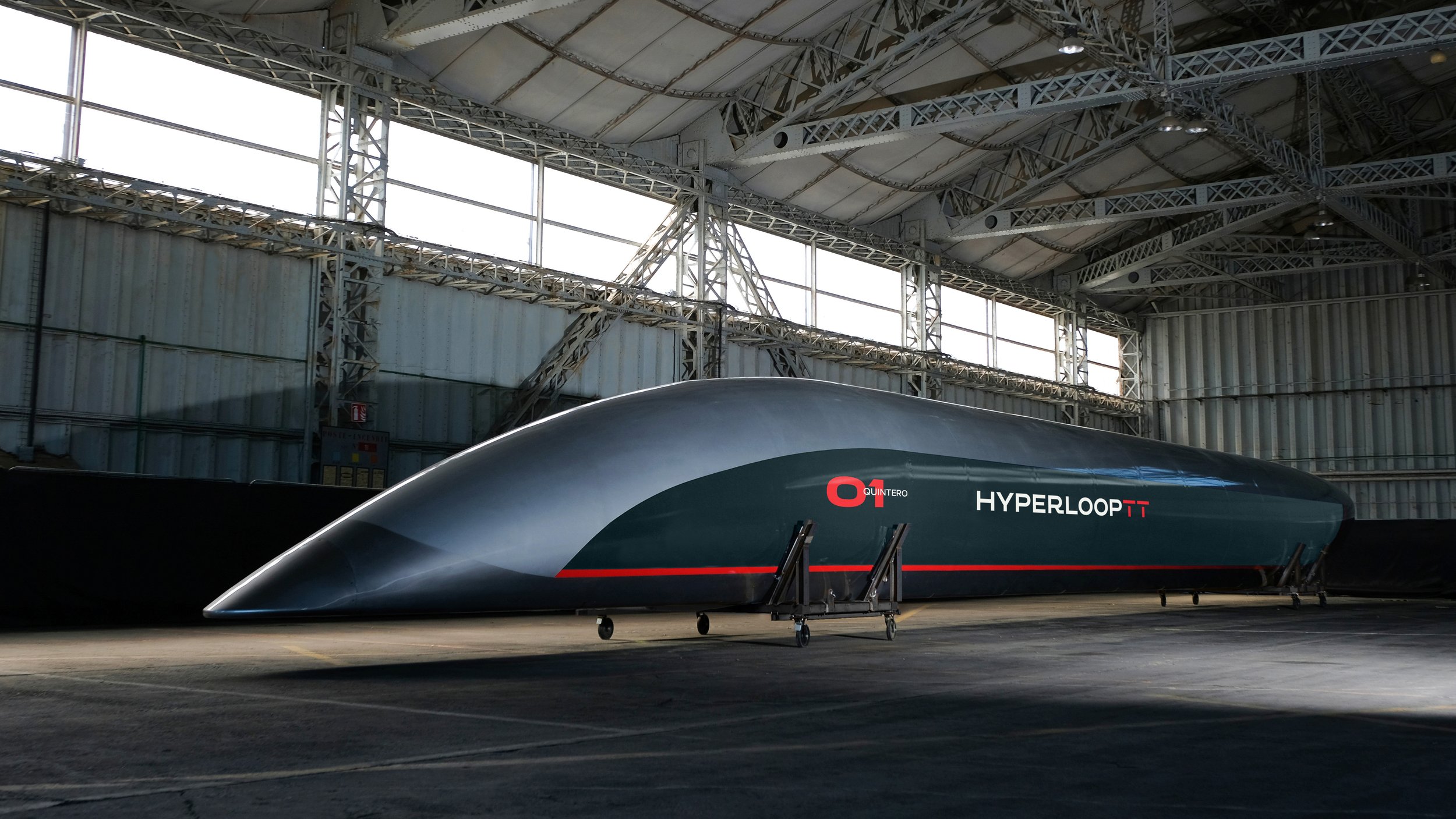 HyperloopTT_Toulouse_Capsule_Hangar.jpg