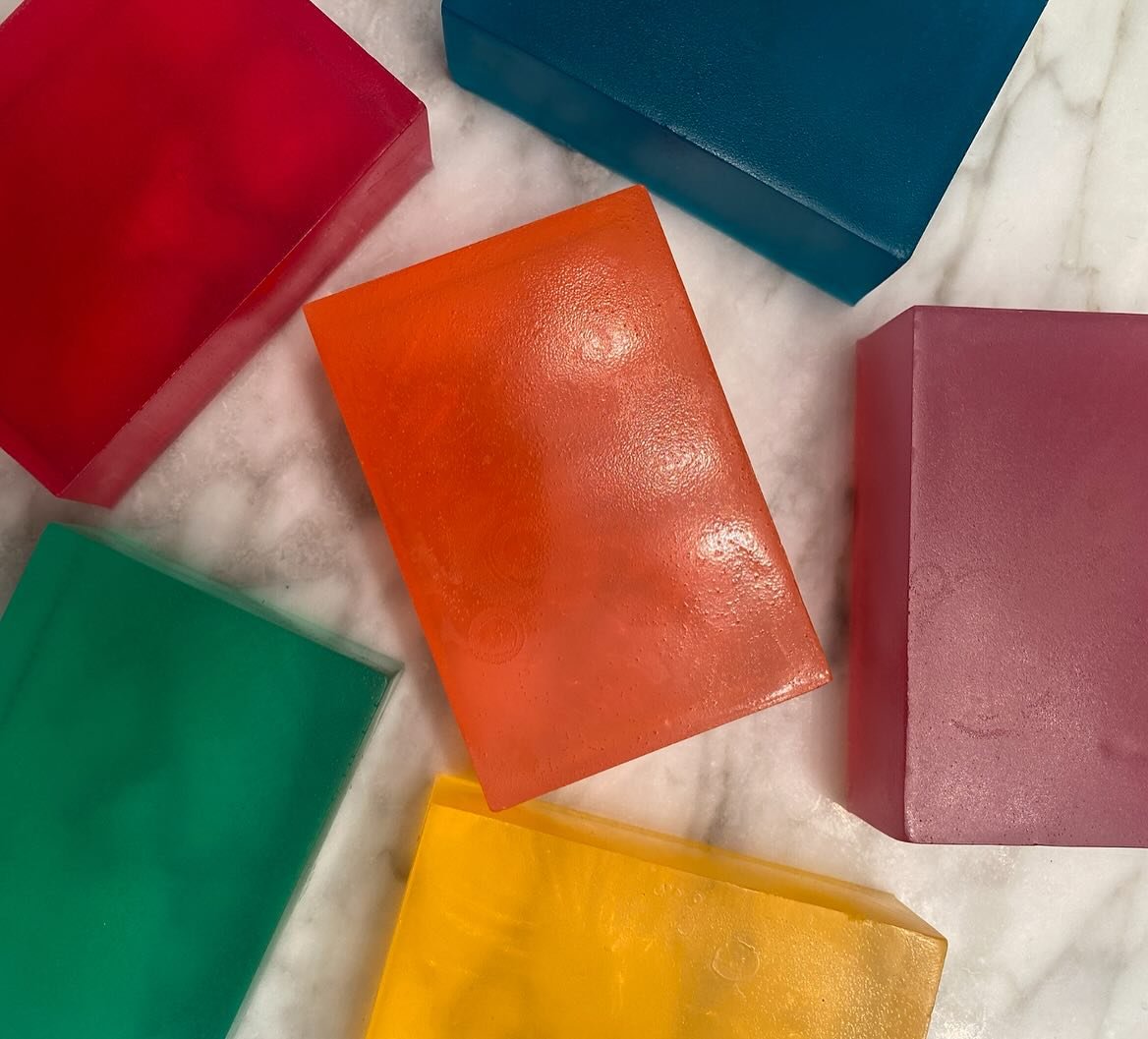 🌎🌍🌎Happy Earth Day !!!!! 🌎🌍🌎 Eucalyptus Aloe Vera Glycerin Soap 🌎🌍🌎 We wanted to celebrate how earth friendly our popular Aloe Vera Glycerin soaps are 🌎🌍🌎 Natural Aloe Vera Glycerin Soap is a transparent bar that provides gentle all-over 