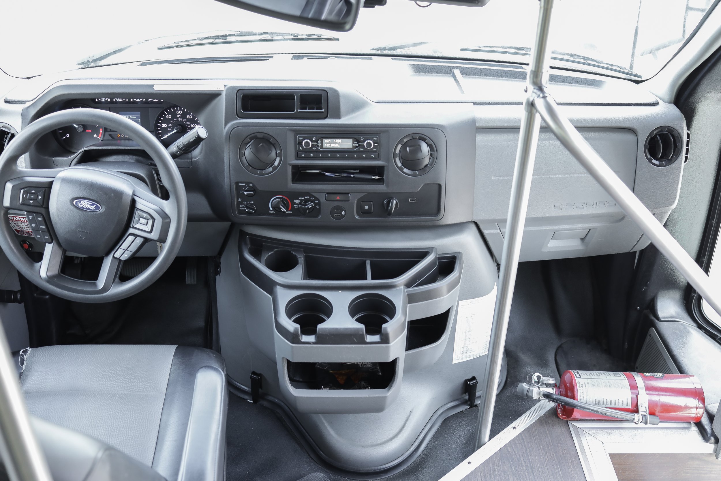 122-Shuttle-Bus-24p-952A9176.jpg