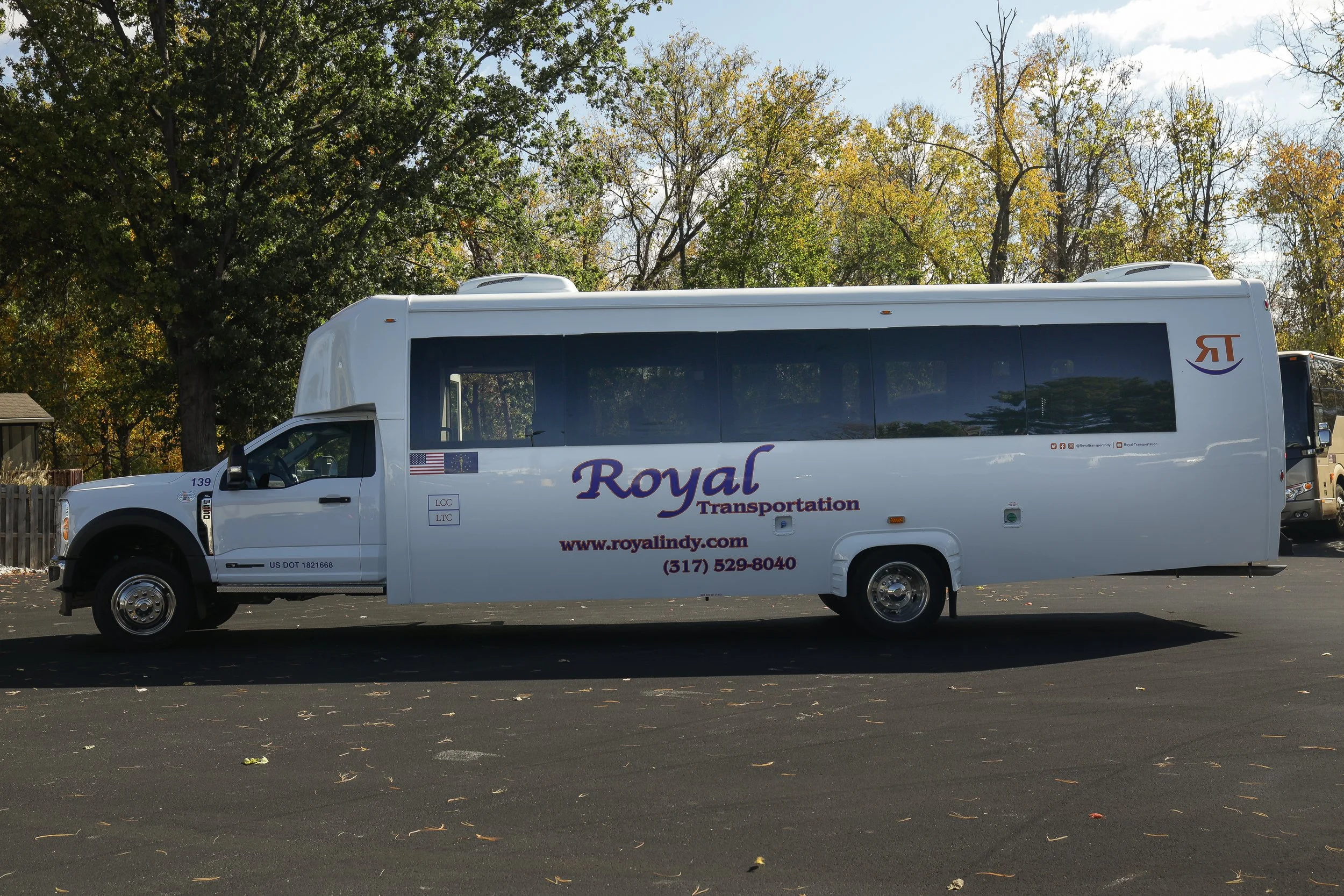 139-Shuttle-Bus-24p-952A9194.jpg