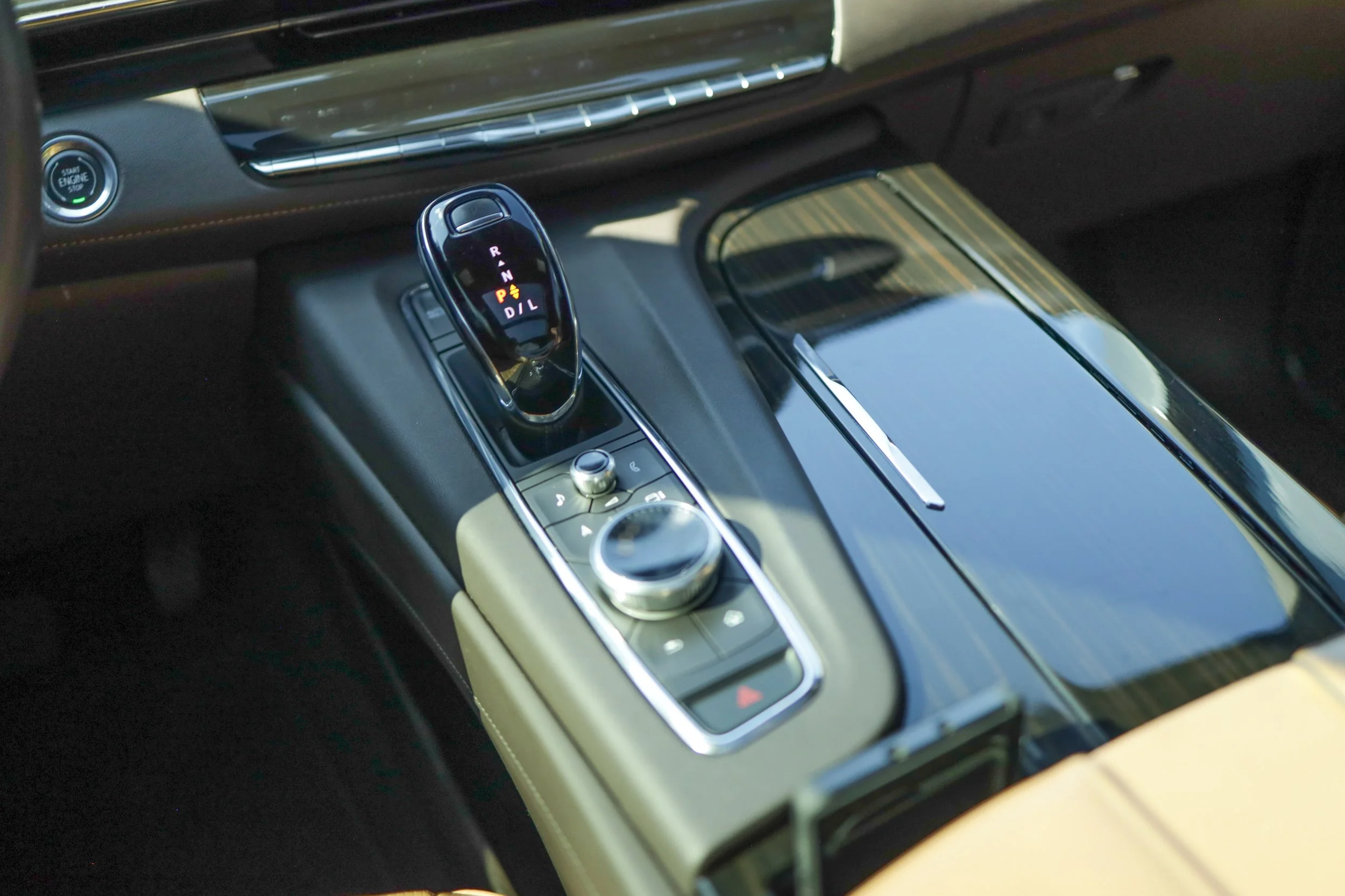 Escalade-952A9100.jpg