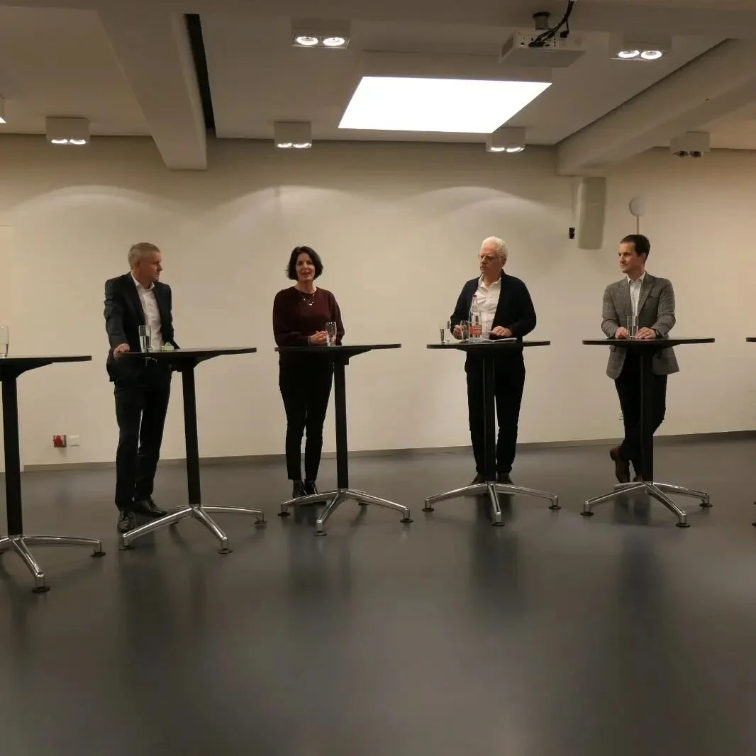 Gestern war das Podium im Polterkeller im Schulhaus Looren in Maur mit allen Kantonsratskandidaten der Gemeinde Maur. #svpd&uuml;bendorf #svpm&ouml;nchaltorf #svpf&auml;llanden #svpvolketswil #svpwangenbr&uuml;ttisellen #svpegg #svpgreifensee #svpust