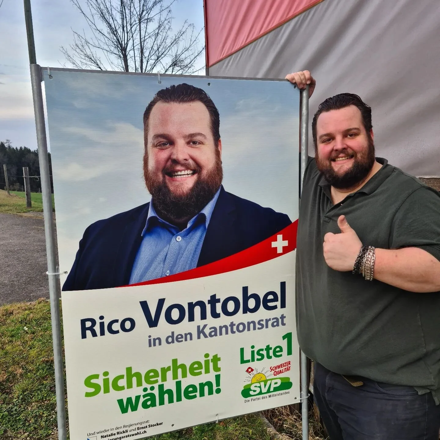Nun h&auml;nge auch ich in den Gemeinden, also eigentlich nur meine Plakate. Der Wahlkampf hat begonnen. Rico Vontobel 2x auf die Liste 1.
#svpd&uuml;bendorf #svpvolketswil #svpwangenbr&uuml;ttisellen #svpuster #svpmaur #svp #svpz&uuml;rich #svpm&oum