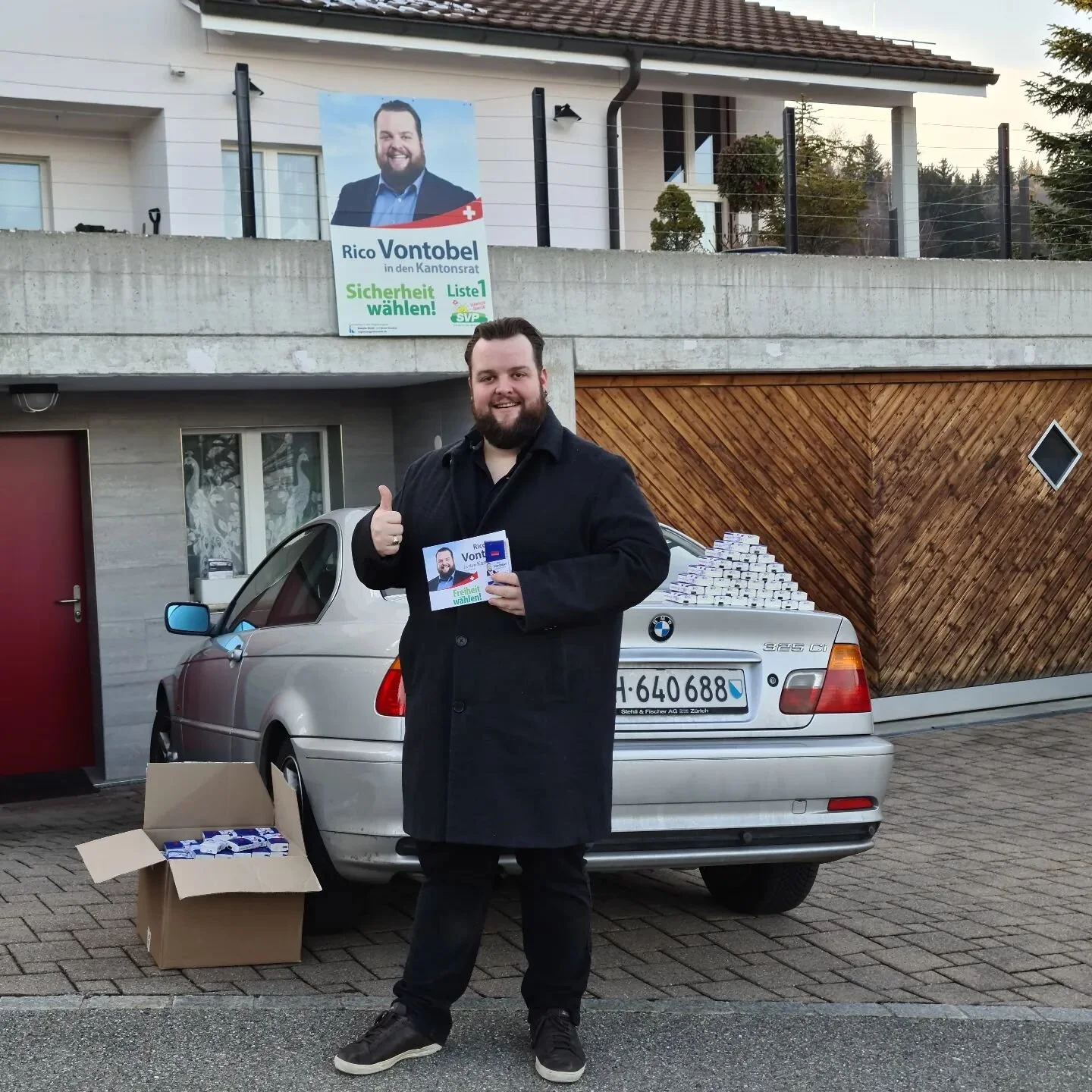 Jede Stimme z&auml;hlt, gestern das letzte mal vor dem Wahlsonntag geflyert Unmittelbar vor dem Haus der Eltern. #svpd&uuml;bendorf #svpm&ouml;nchaltorf #svpf&auml;llanden #svpvolketswil #svpwangenbr&uuml;ttisellen #svpegg #svpgreifensee #svpuster #s