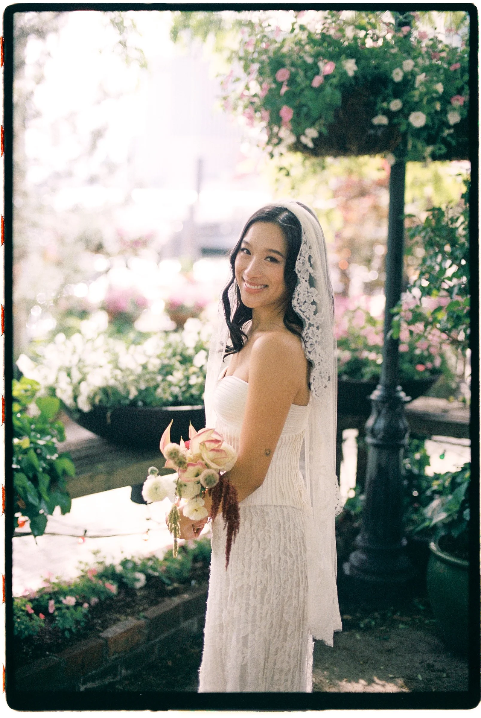 New-york-city-wedding-photographer-river-cafe-first-look-5.jpg