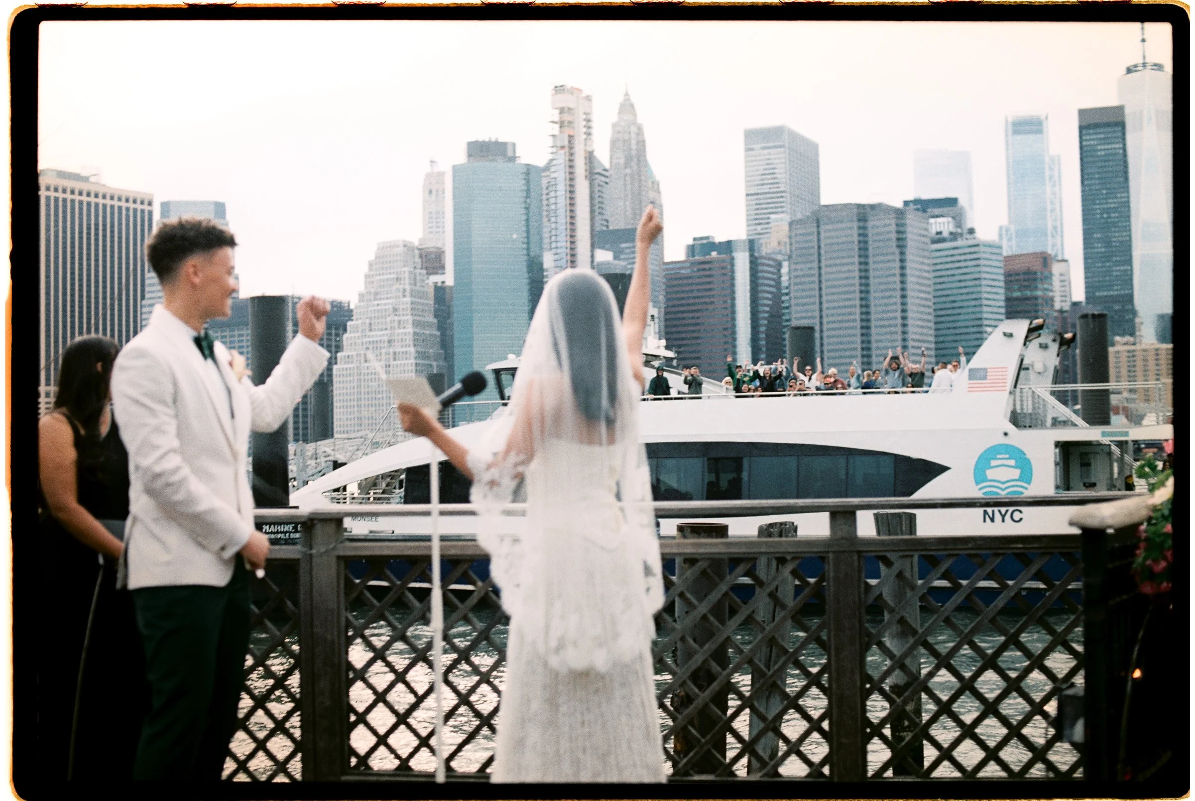 New-york-city-wedding-photographer-river-cafe-documentary-wedding-photographer-williamsburg-5.jpg