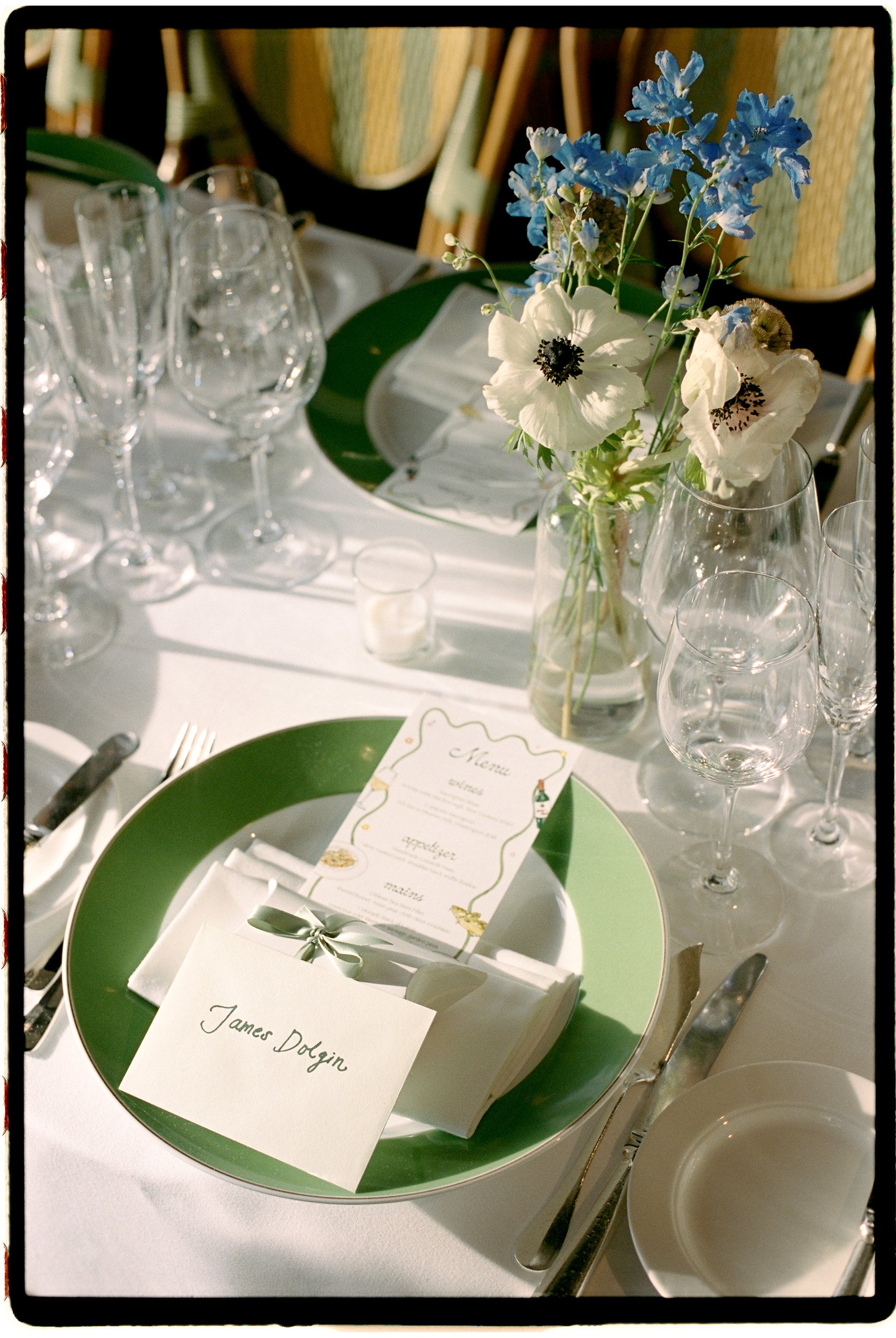 New-york-city-wedding-photographer-river-cafe-documentary-wedding-photographer-cocktail-hour-3.jpg