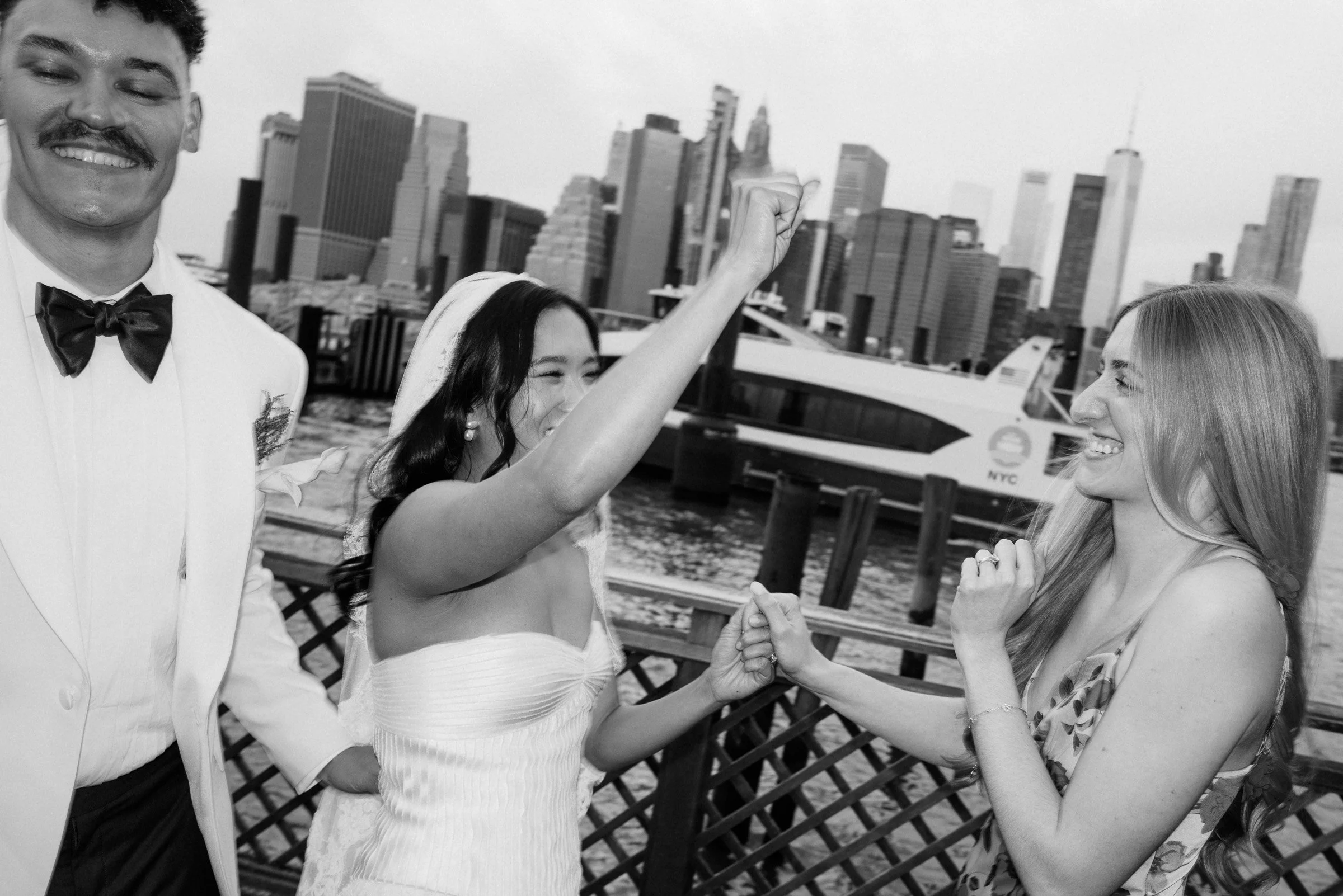 New-york-city-wedding-photographer-river-cafe-documentary-wedding-photographer-Reception-3.jpg