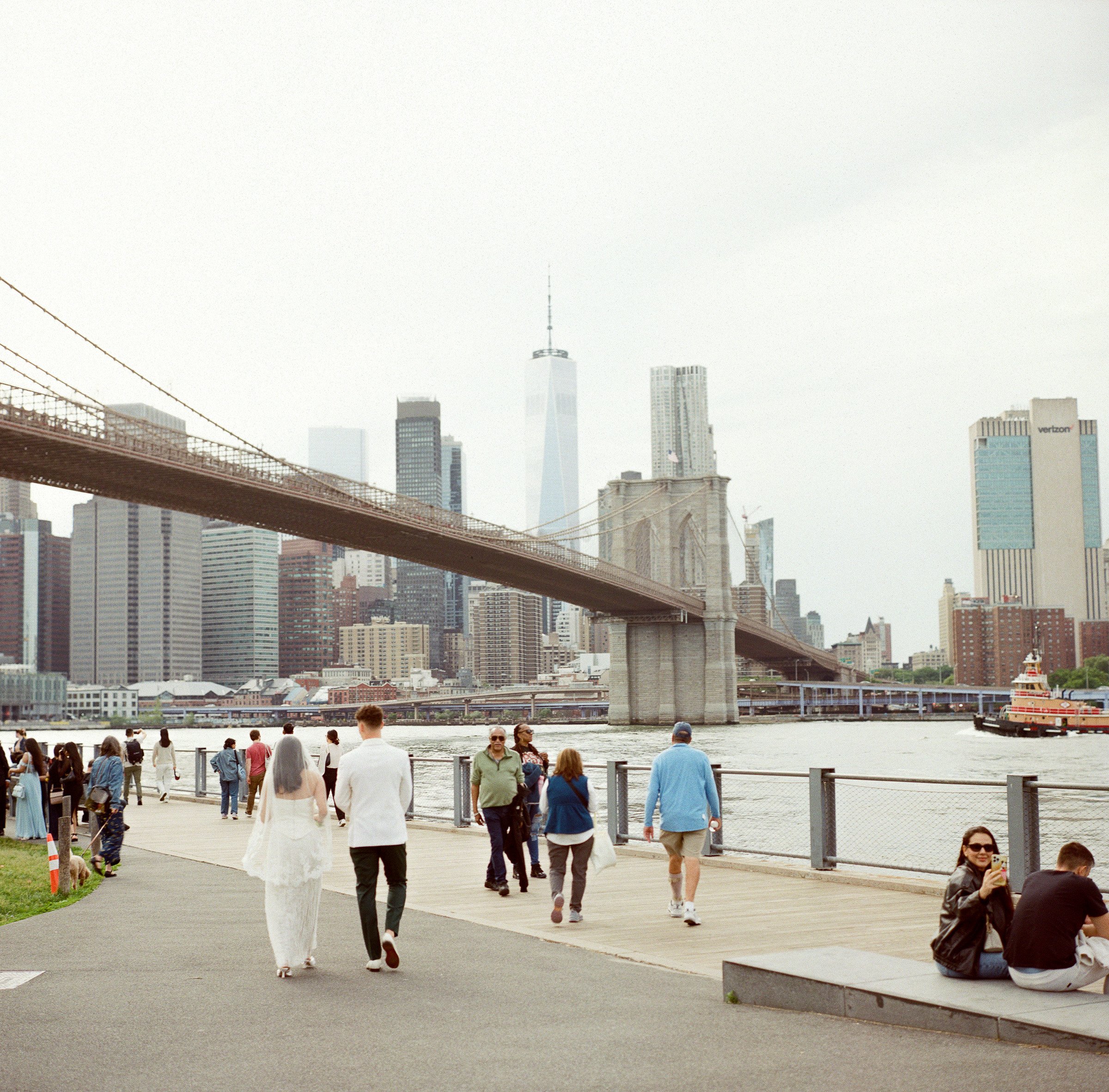 New-york-city-wedding-photographer-river-cafe-documentary-wedding-photographer-portraits-3.jpg