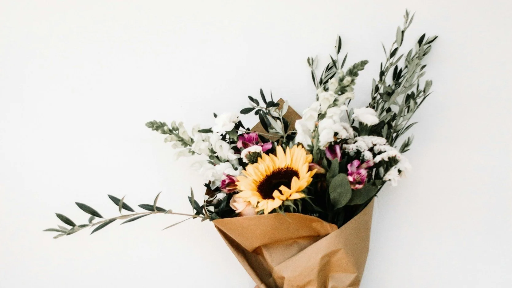 Why Flowers Belong in Your Self-Care Routine (Even If You’re Not a Gardener)