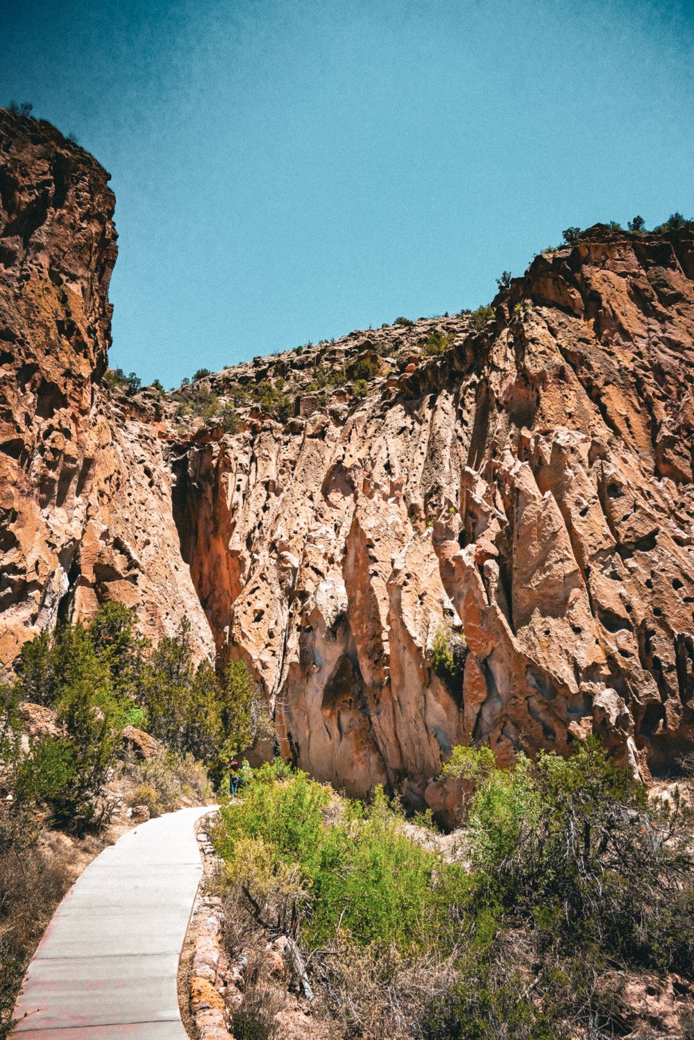 Footpath to dwellings