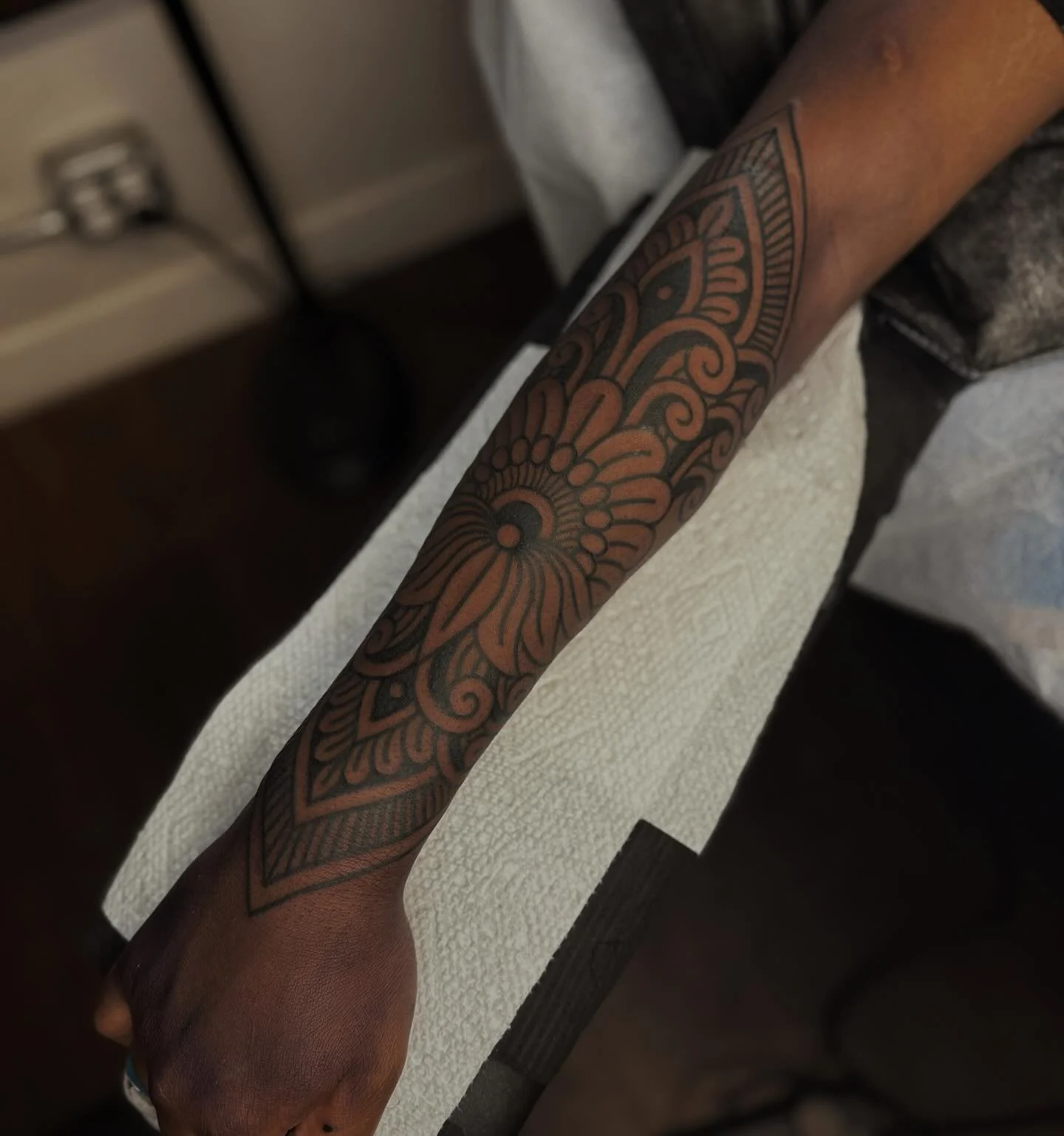 Fun one for Da&rsquo;Shawn; done in one session, thank you!
&bull;
#ornamentaltattoo #ornamentaltattoos #armtattoos #armtattoo #denvertattoo #denvertattooartist #denvertattooshop #femaletattooartist #femaletattooer #tattooidea #lineworktattoos