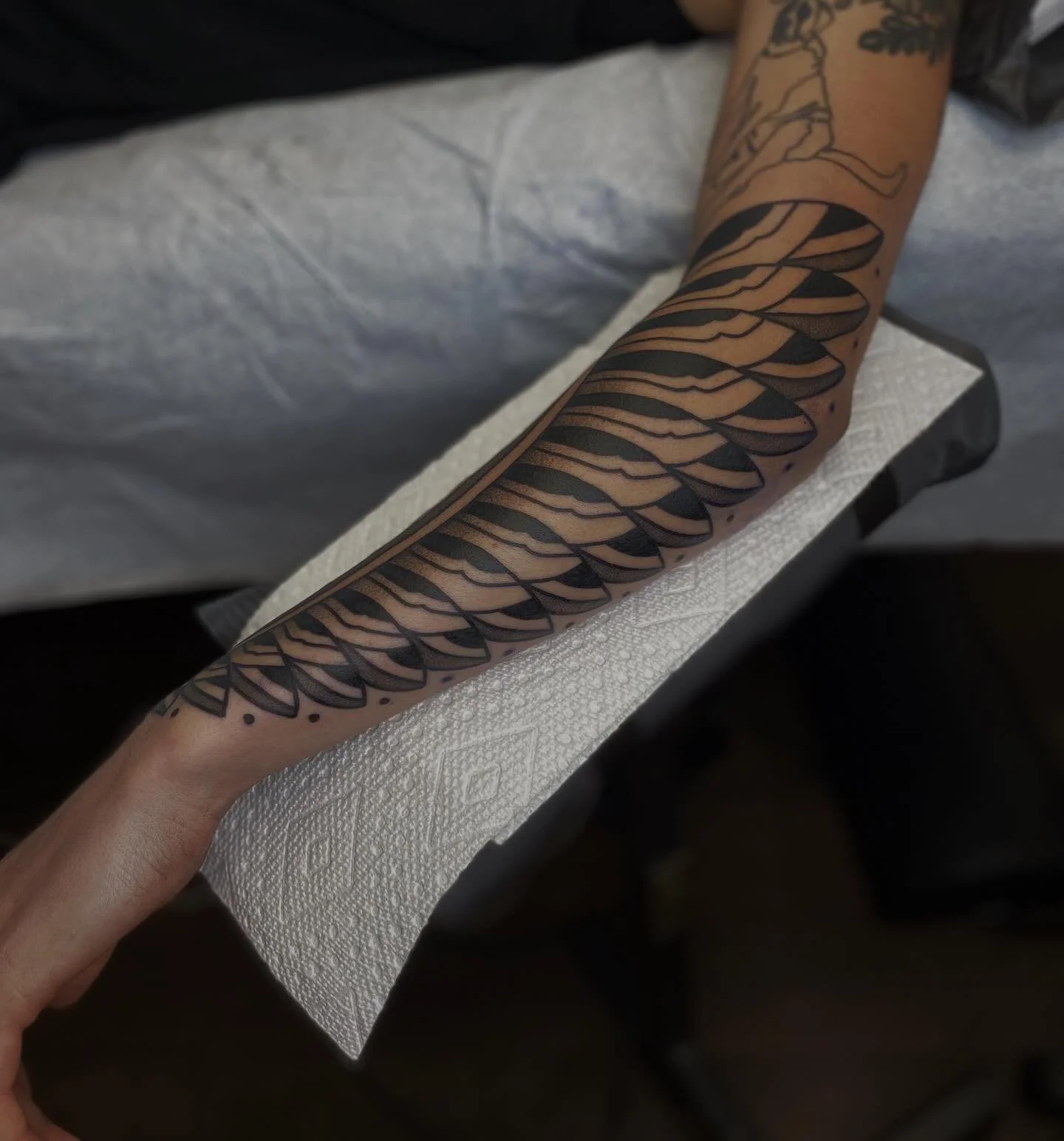 Feathers for the sweetest Korinne; thank you so much for traveling in for 2 different projects over 2 days &lt;3
&bull;
#denvertattoo #denvertattooartist #denvertattooshop #denvertattooer #coloradogram #coloradotattoo #coloradotattooartist #femaletat