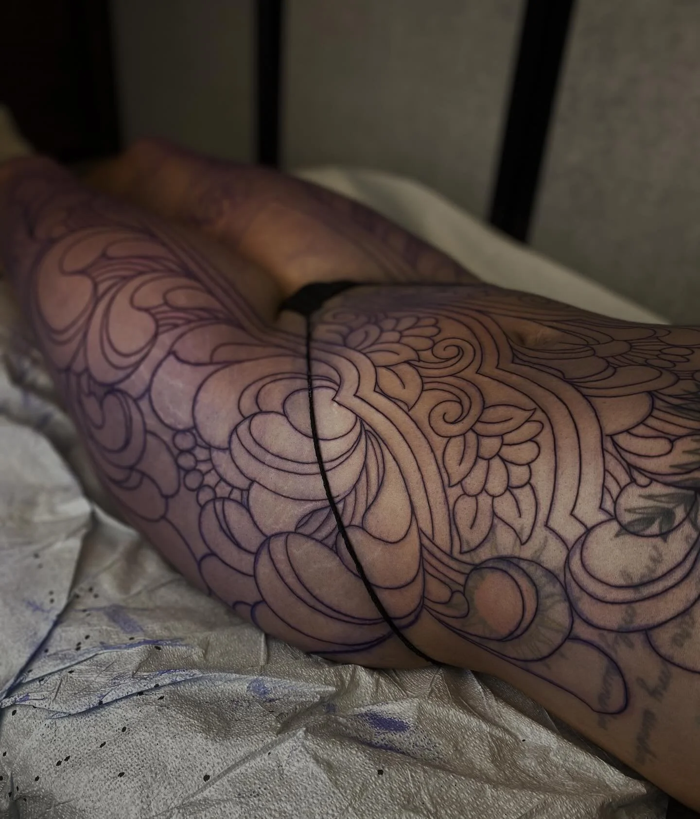 Really excited to start this dream project for the toughest Jackilynn <3 Couldn&rsquo;t resist sharing this early progress photo.
&bull;
#denvertattooartist #ornamentaltattoo #torsotattoo #floraltattoo #bodysuittattoo