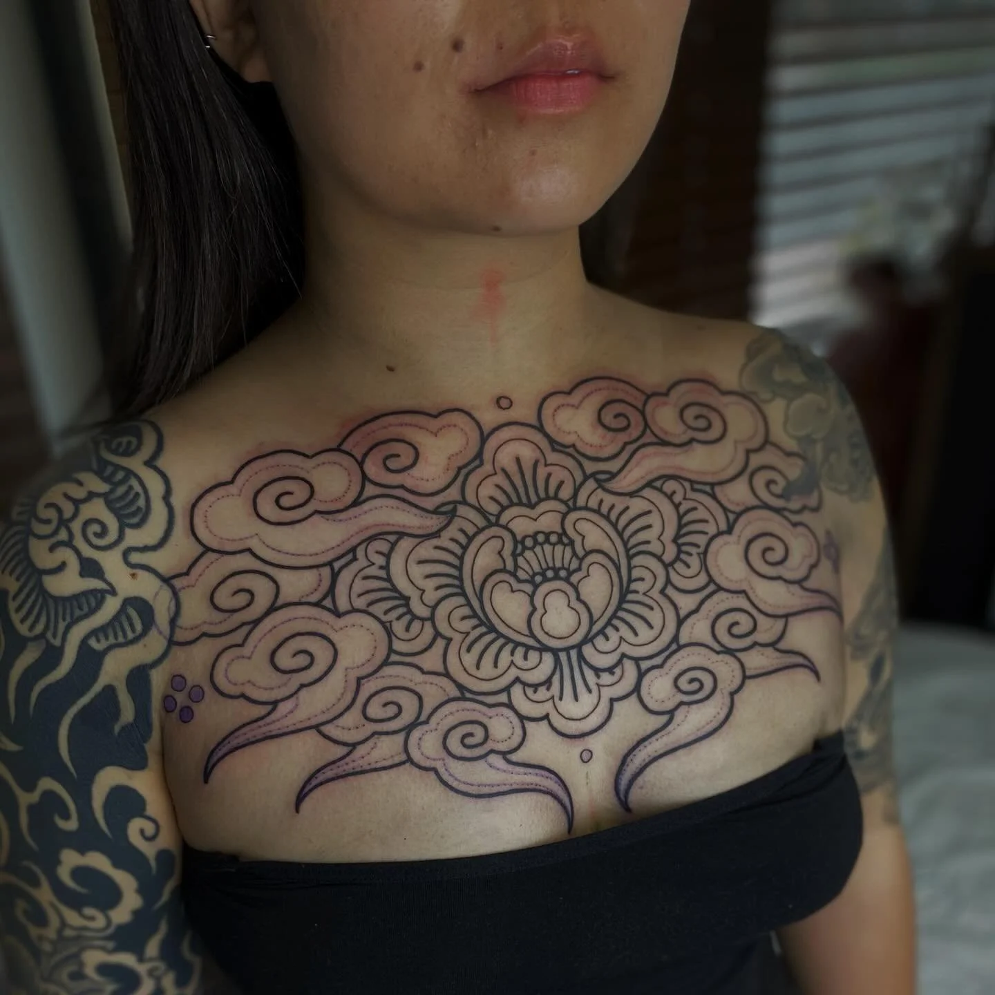 Lines down for Danny ☁️ shading and black to come, thanks so much for the trust!
&bull;
#denvertattooartist #cloudtattoo #chesttattoo #chestpiece #ornamentaltattoo