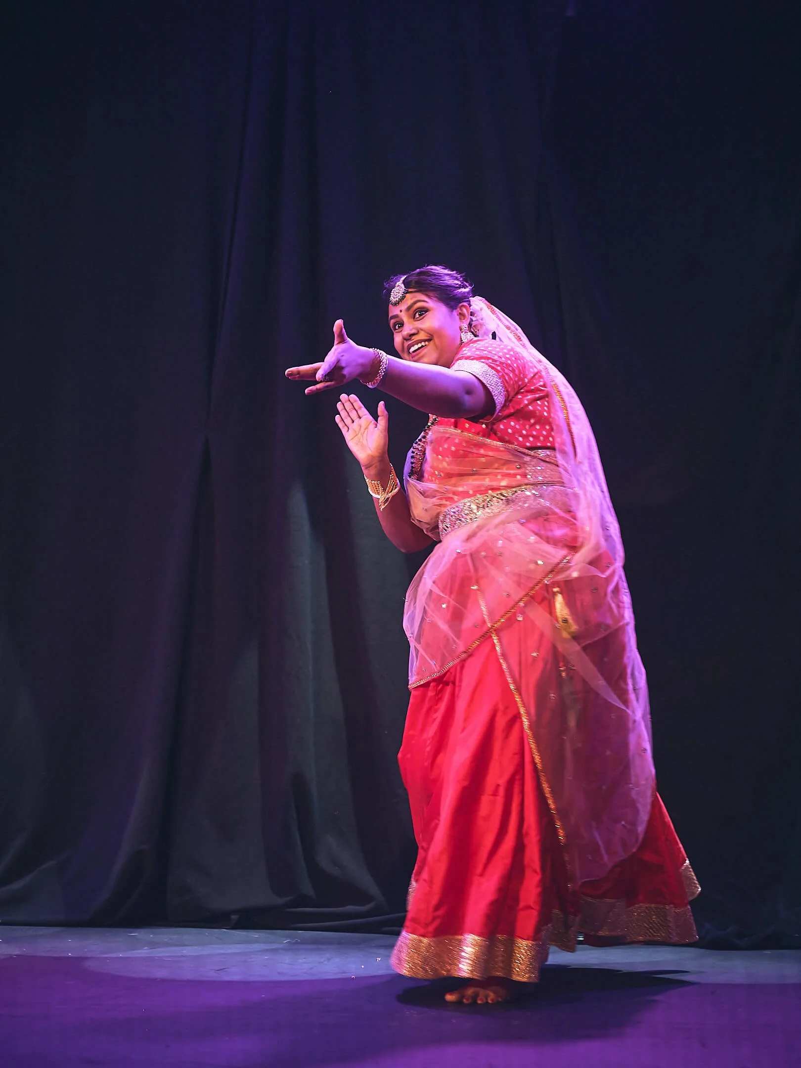 kathak-annual-student-showcase-alpha-wave-studios-whippany-nj-FujiFilm-XPRO2-1425-35-mm-2025-05-11.jpg