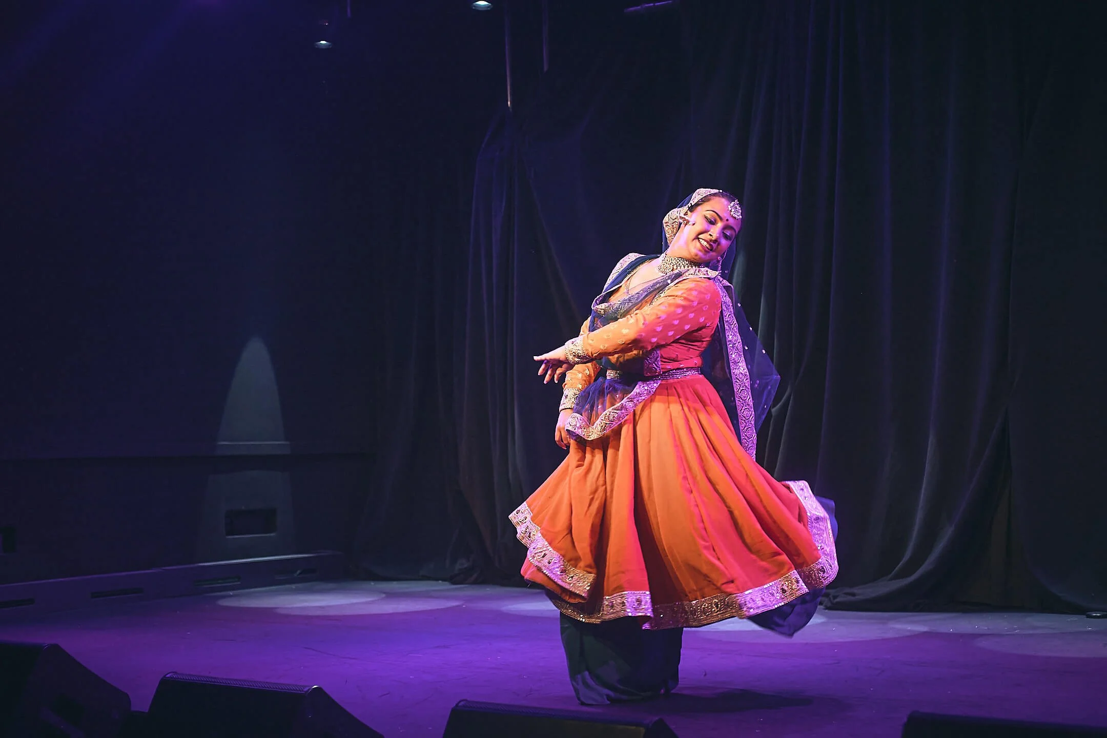 kathak-annual-student-showcase-alpha-wave-studios-whippany-nj-FujiFilm-XPRO2-2066-35-mm-2025-05-11.jpg