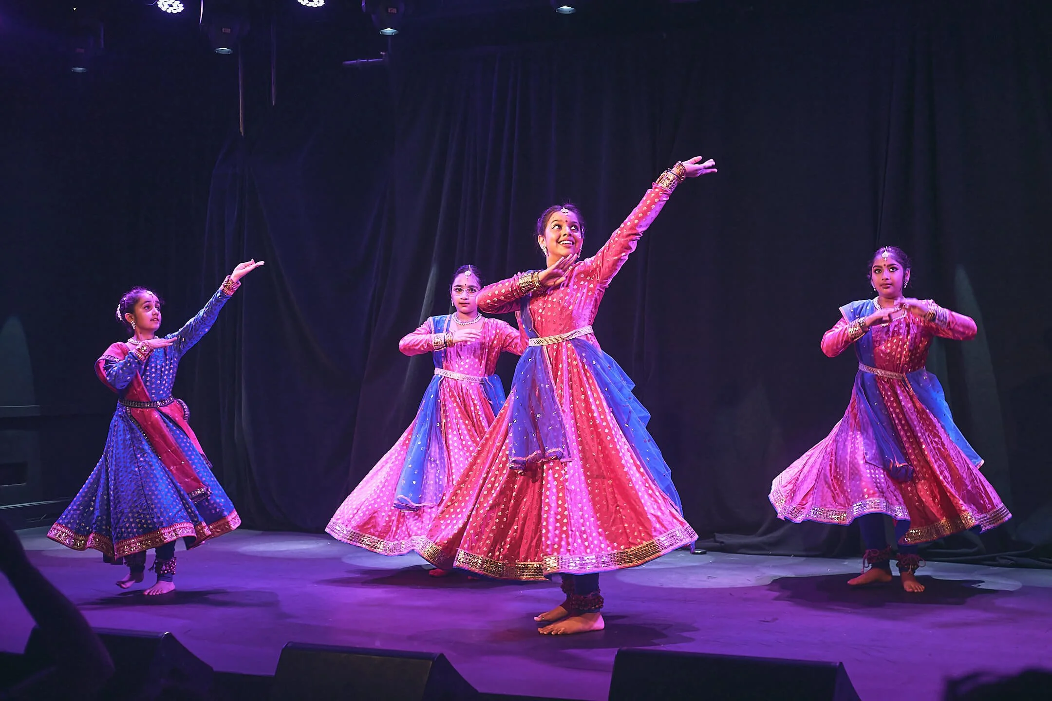 kathak-annual-student-showcase-alpha-wave-studios-whippany-nj-FujiFilm-XPRO2-1509-35-mm-2025-05-11.jpg