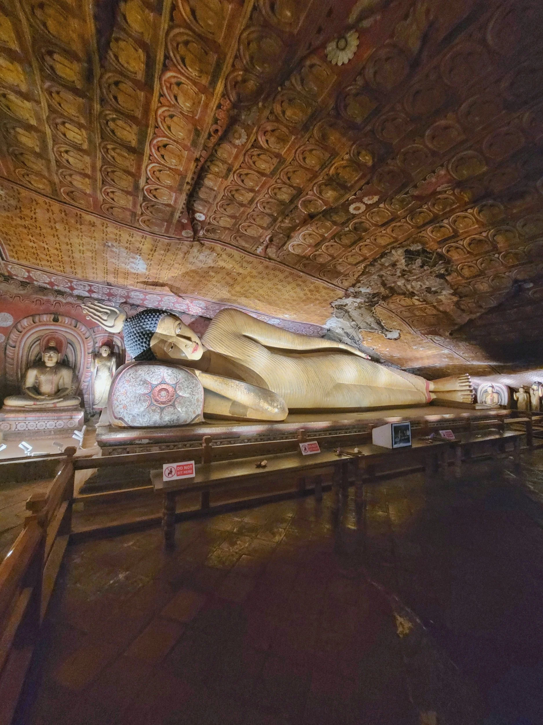 Schlafender Buddha