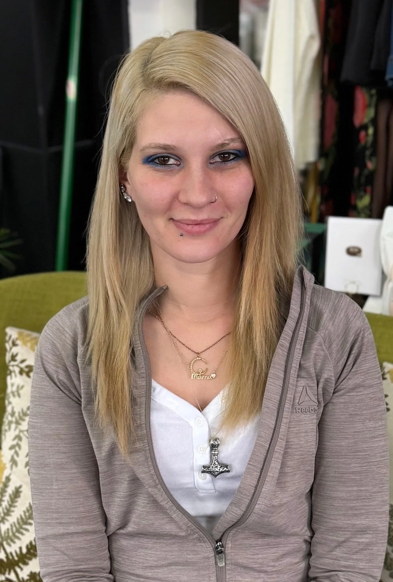 Lylli nail technician in Redmond Oregon at Wiilderluxe Beauty