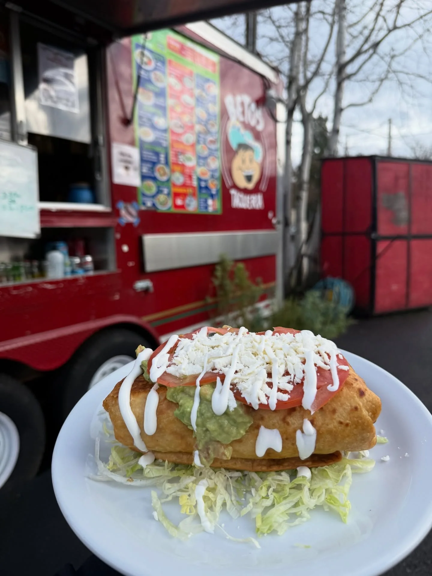 Happy lunes! ✨ Two more weeks until the end of the year, if you haven&rsquo;t tried our Chimichanga yet, this is your sign. Available at both locations with your favorite meat or veggie option 🌯

#betostaqueria #stjohns #pdxfoodie #eatportland #pdxn