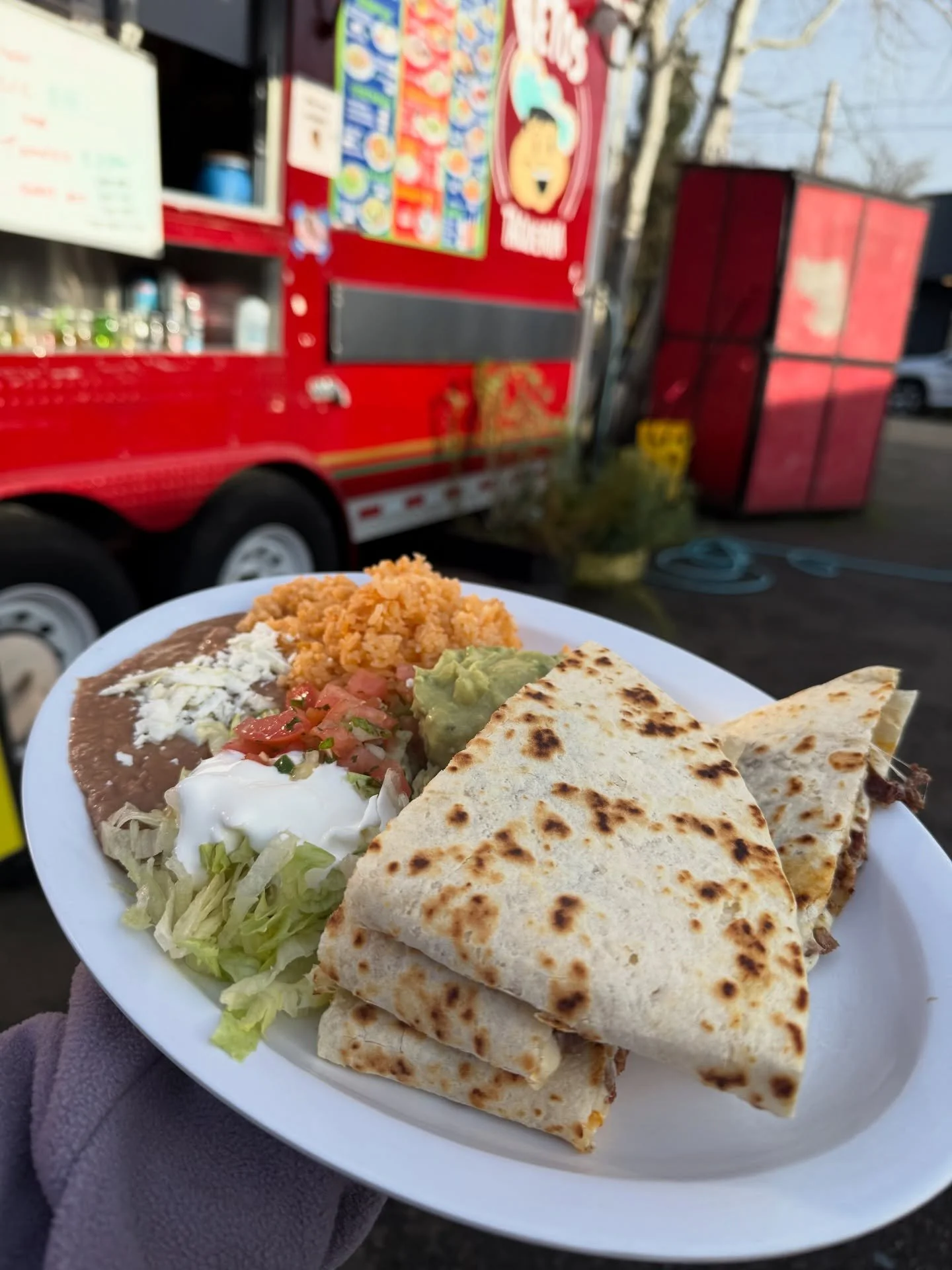 3 day weekend calls for a cheesy quesadilla from Betos! Always available with your fav choice of meat 🤩✨
