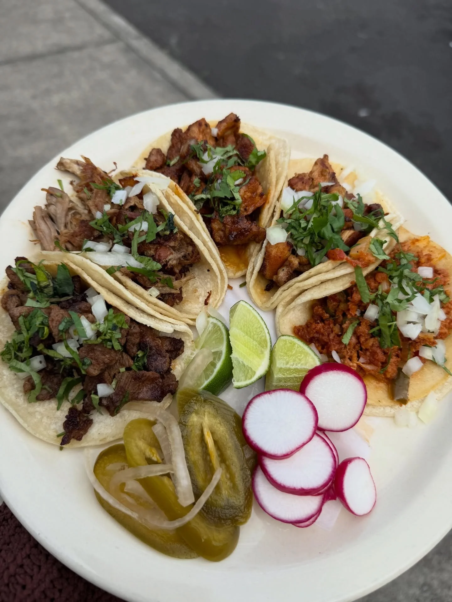 Happy Mi&eacute;rcoles! The sun continues to shine and why not shine a little extra with some tacossss &hellip; 🌞